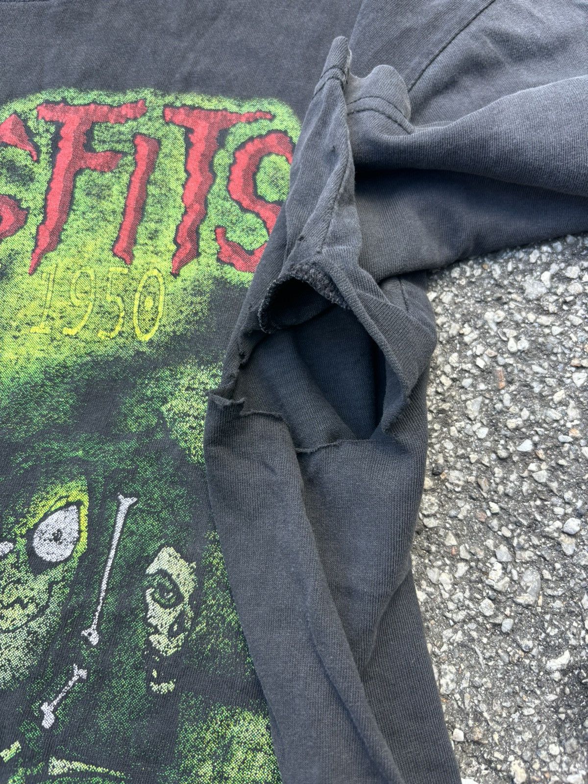 Misfits Vintage distress sunfaded band misfits rare design Size US XL / EU 56 / 4 - 4 Thumbnail