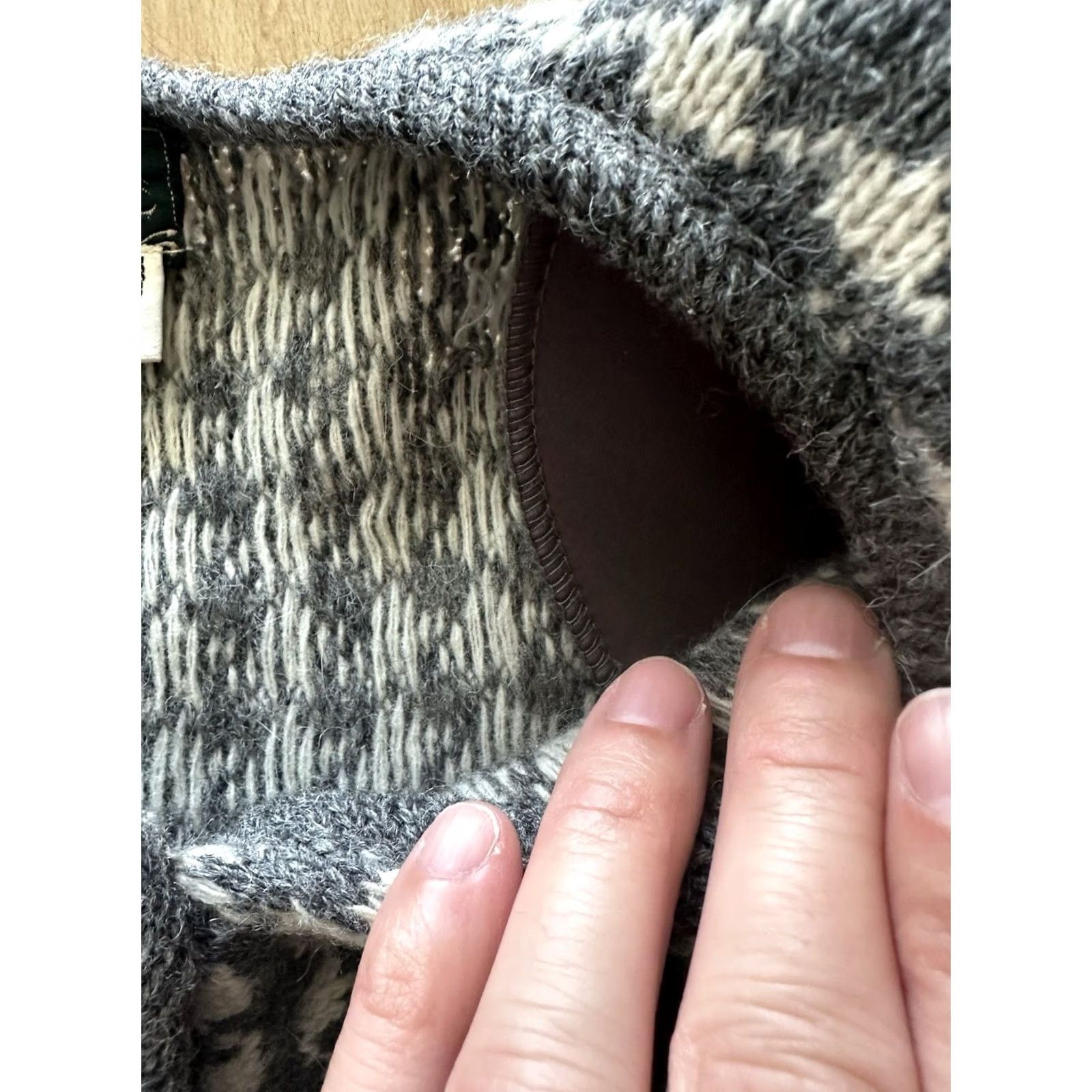 Bergdorf Goodman VINTAGE Bergdorf Goodman x Plaza Of New York Cardigan S Gray Wool Rabbit Hair Geometric Fair Isle Button Long Sleeve V-Neck Classic Men’s Sweater Rare Size US S / EU 44-46 / 1 - 6 Thumbnail