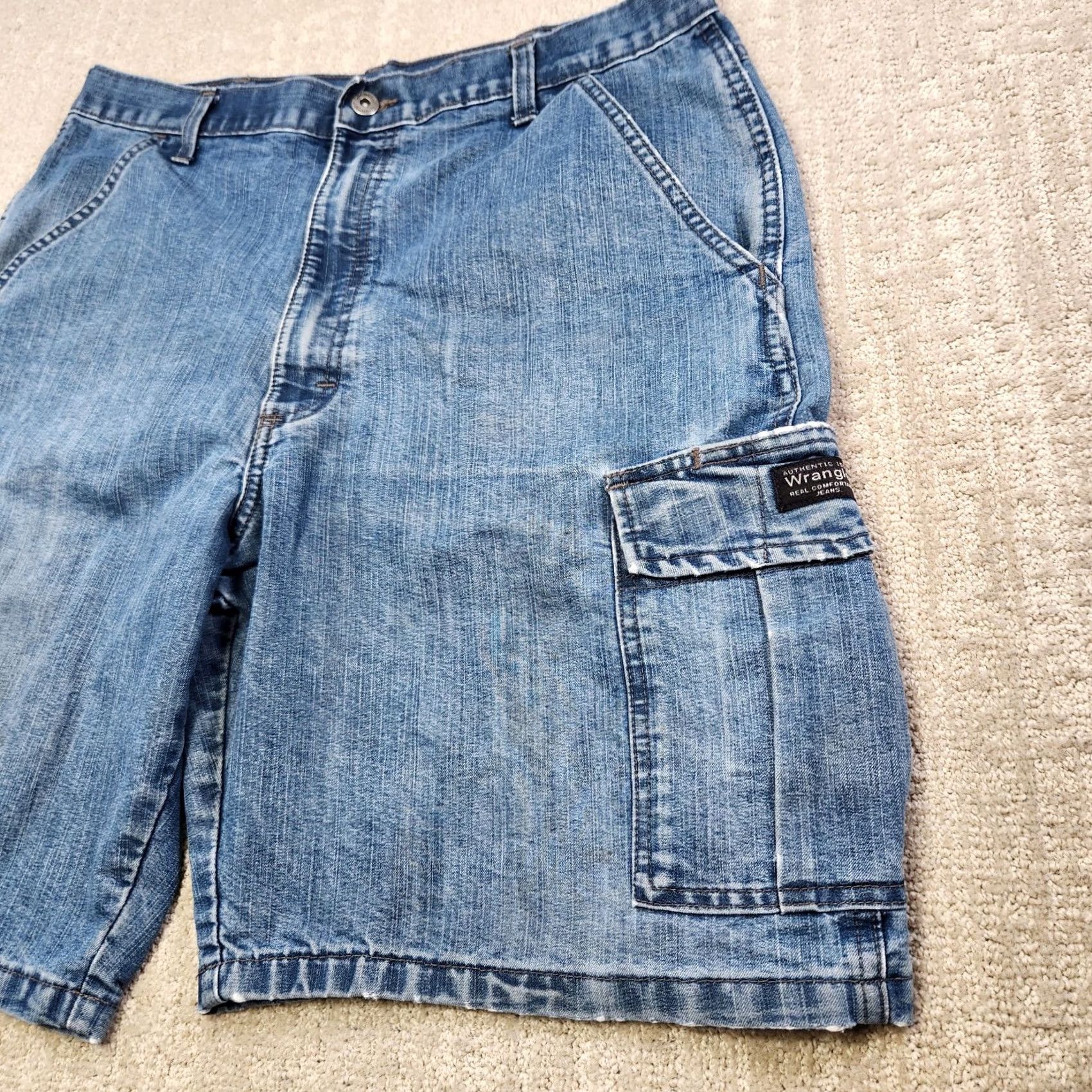 Wrangler VINTAGE Wrangler Denim Shorts Men 34 Baggy Wide Leg Cargo Jorts Workwear Casual 90s Grunge Hip Hop Blue Cotton Pocketed Mens Size US 34 / EU 50 - 2 Thumbnail