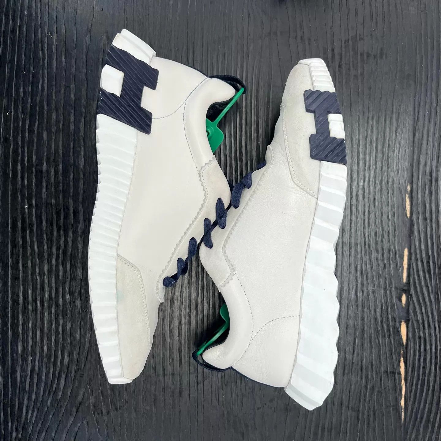 Hermes Hermès Bouncing White Black Blue 40 Like New Original Box Size US 7 / EU 40 - 5 Thumbnail