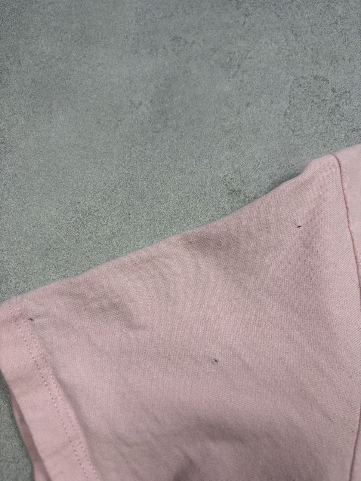 Band Tees Oasis Definitely Maybe Debut Album Pink Band T-Shirt 2025 S Size US S / EU 44-46 / 1 - 10 Thumbnail