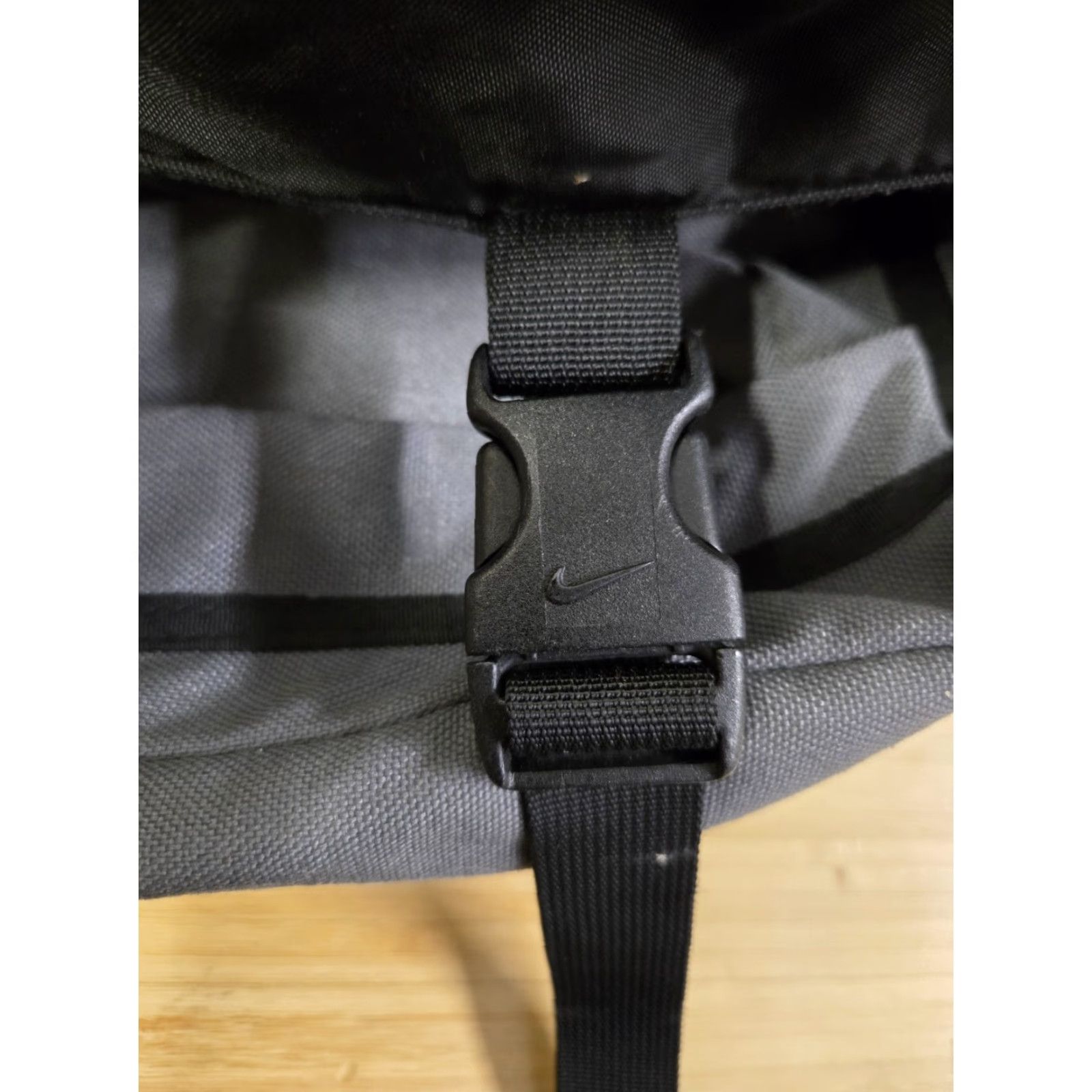 Nike VINTAGE Nike Crossbody Laptop Messenger Bag Black Backpack Y2K Size ONE SIZE - 7 Thumbnail