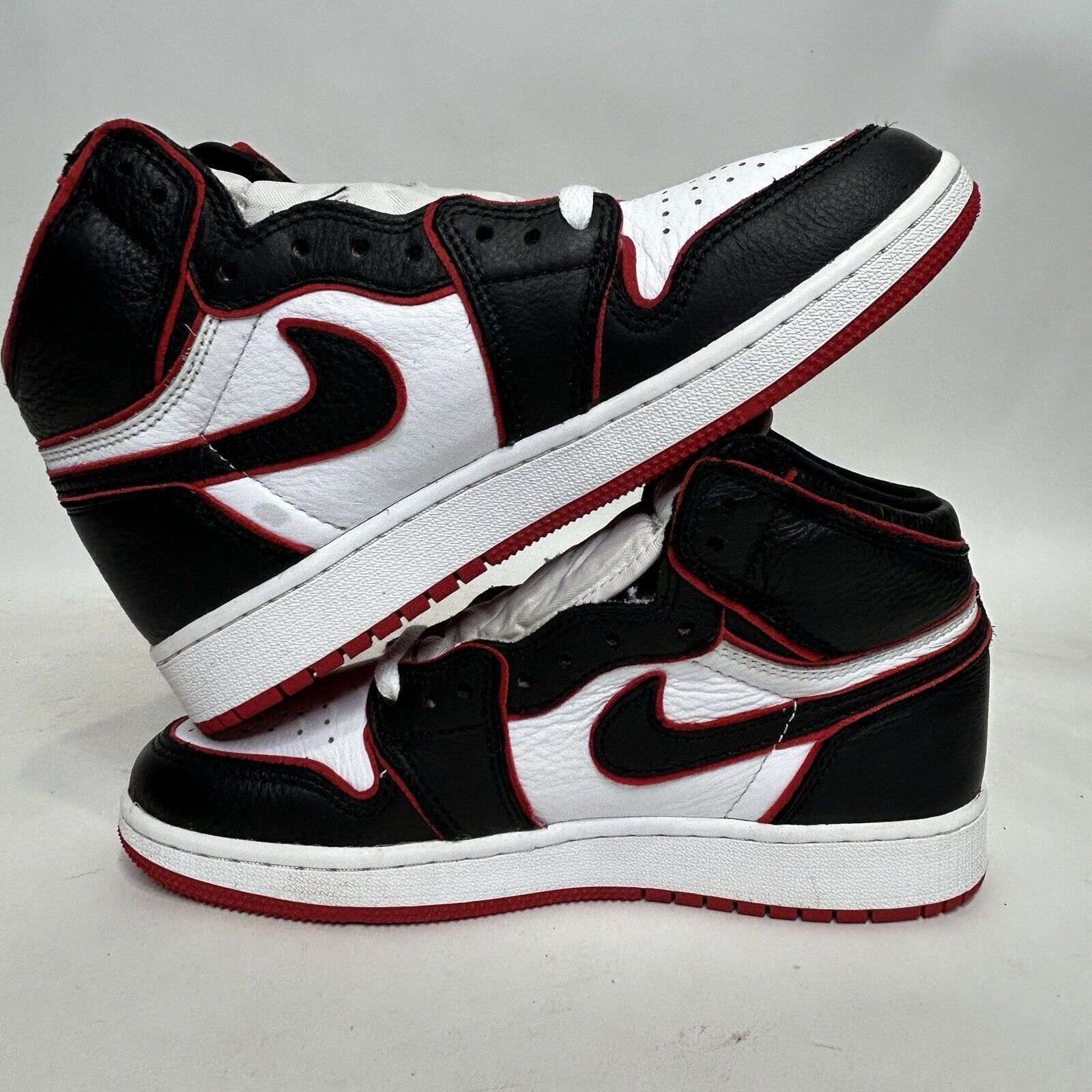 Nike Nike Shoes Air Jordan 1 Retro High OG BG “Bloodline” 2024 Size US 6.5 / IT 36.5 - 3 Thumbnail