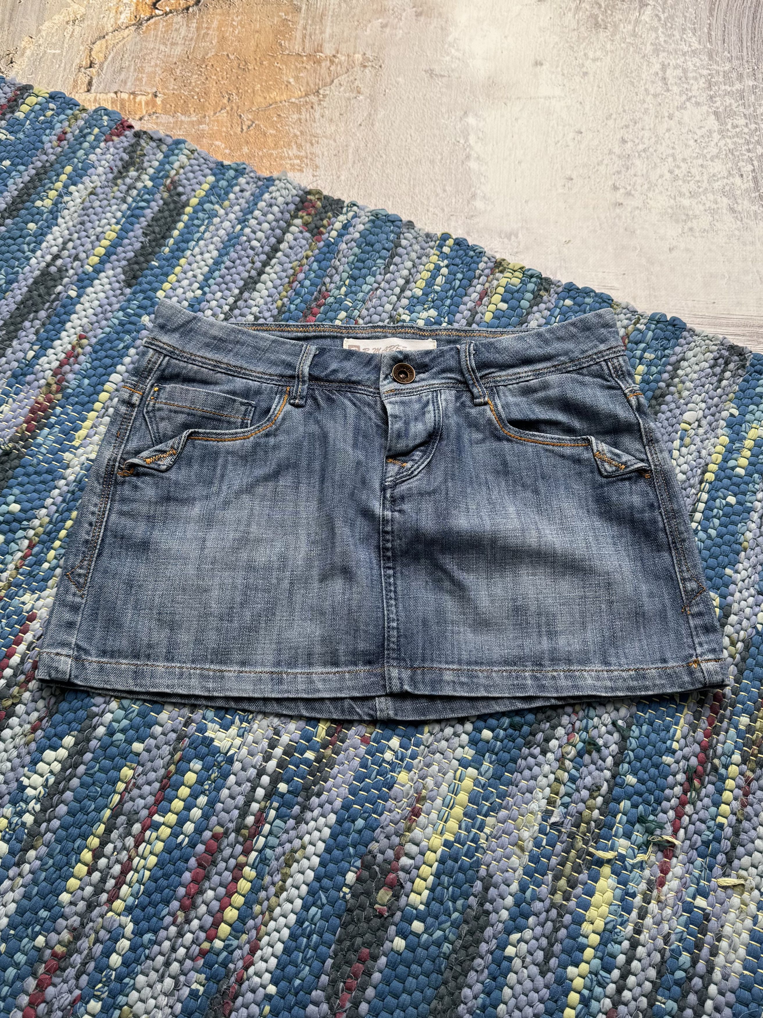 Vintage Vintage Denim Mini Skirt D15 Size 27" / US 4 / IT 40 - 1 Thumbnail