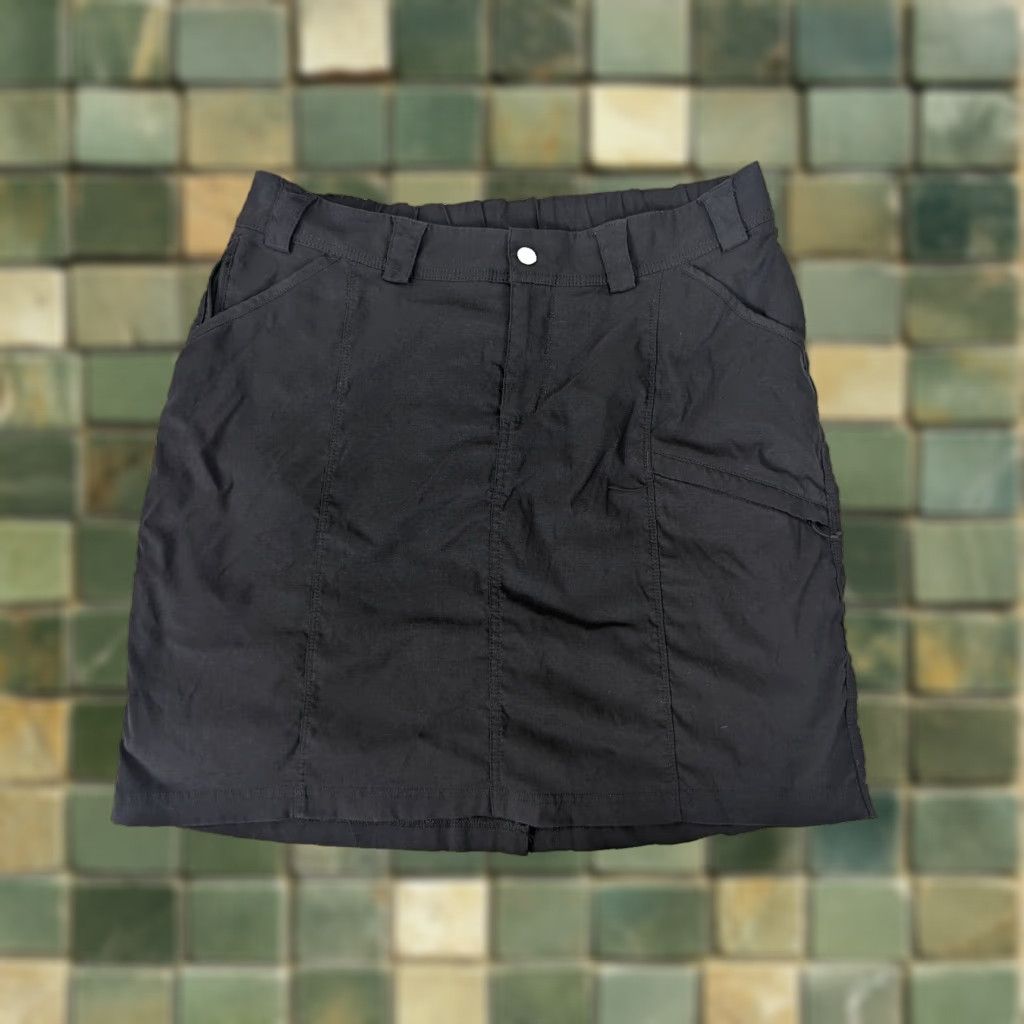 Duluth Trading Company Duluth Trading Mini Skirt Womens 16 Nylon Black Stretch Pockets A-Line Casual Outdoors S2S Size 38" / US 16 / IT 52 - 1 Thumbnail