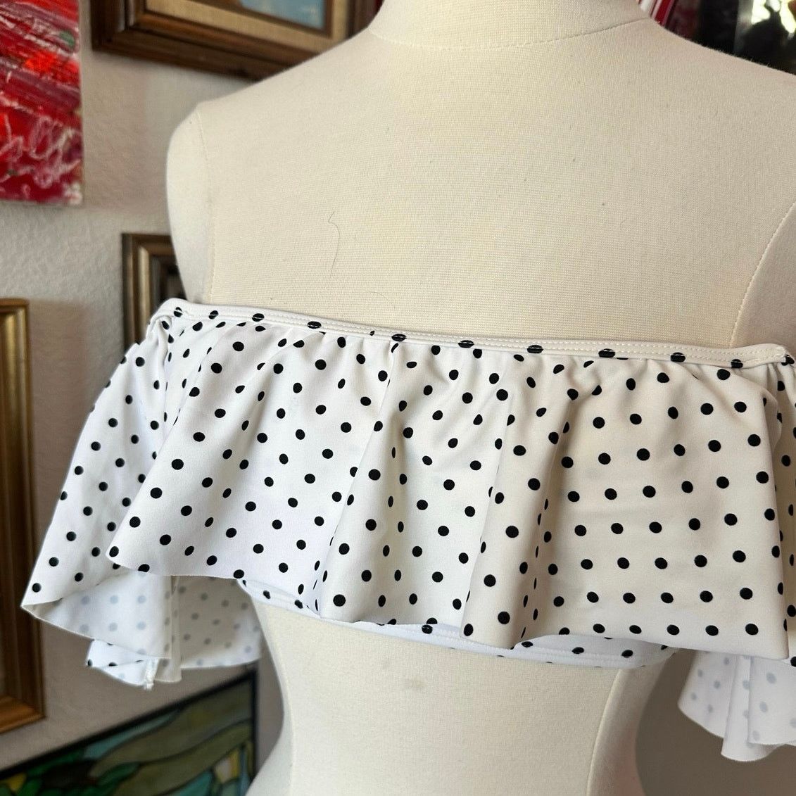Forever 21 forever 21 black and white polka dot swim top Size ONE SIZE - 2 Thumbnail