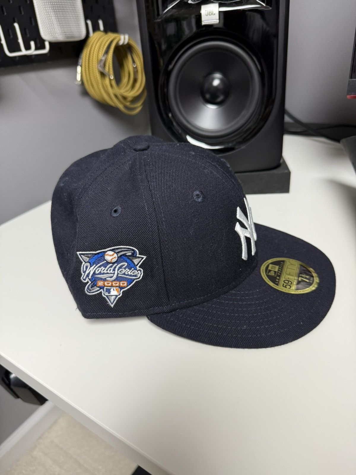 Kith × New Era × New York Yankees Kith New Era NY Yankees 10 Year Anniversary 2000 World Serie Size ONE SIZE - 2 Thumbnail
