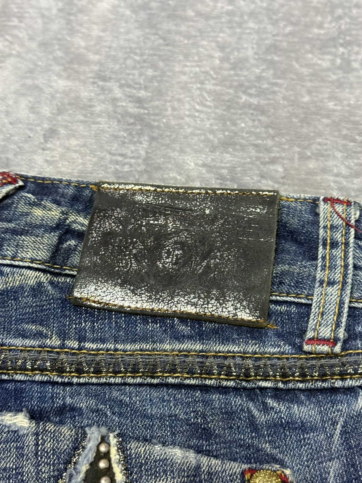 Japanese Brand × Vintage Red Pepper Japan Embellished Studded Shadow Wash Flare Jeans Size US 28 / EU 44 - 20 Thumbnail