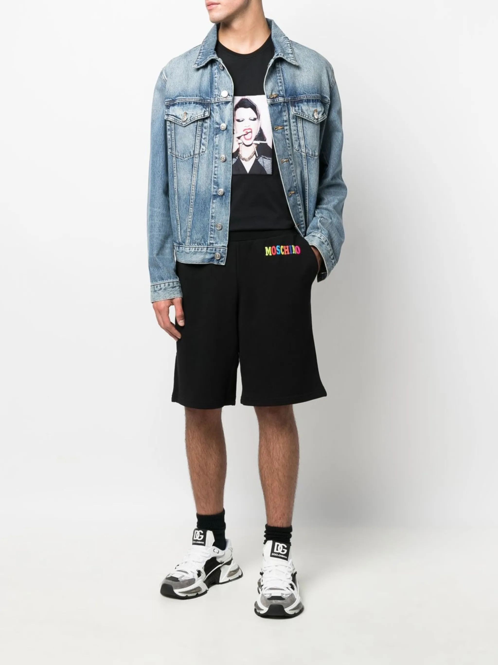 Moschino o1y0225 Logo Short in Black Size US 28 / EU 44 - 5 Thumbnail