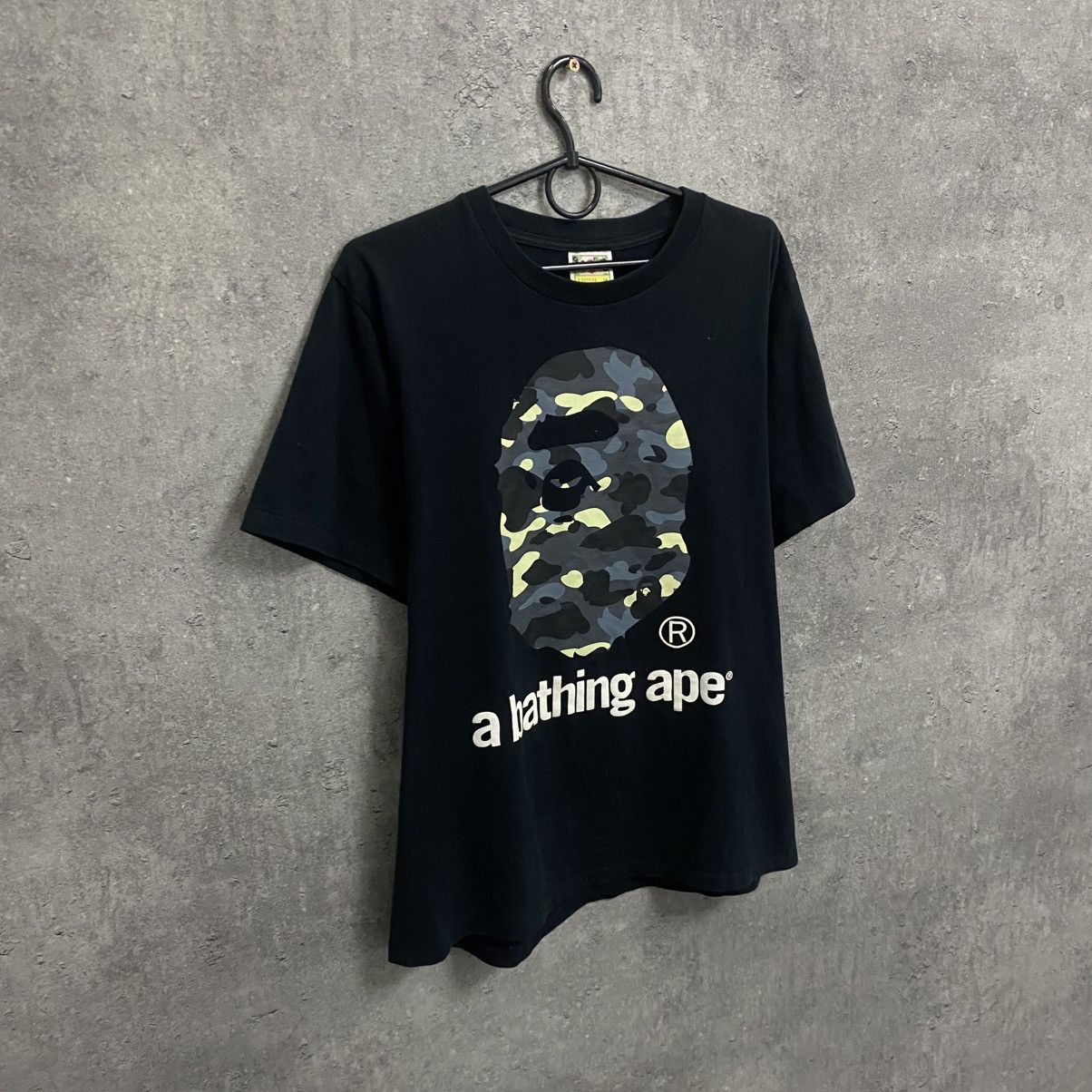 Bape A Bathing Ape Bape T-shirt Big Head Camo Mens Size US M / EU 48-50 / 2 - 3 Thumbnail