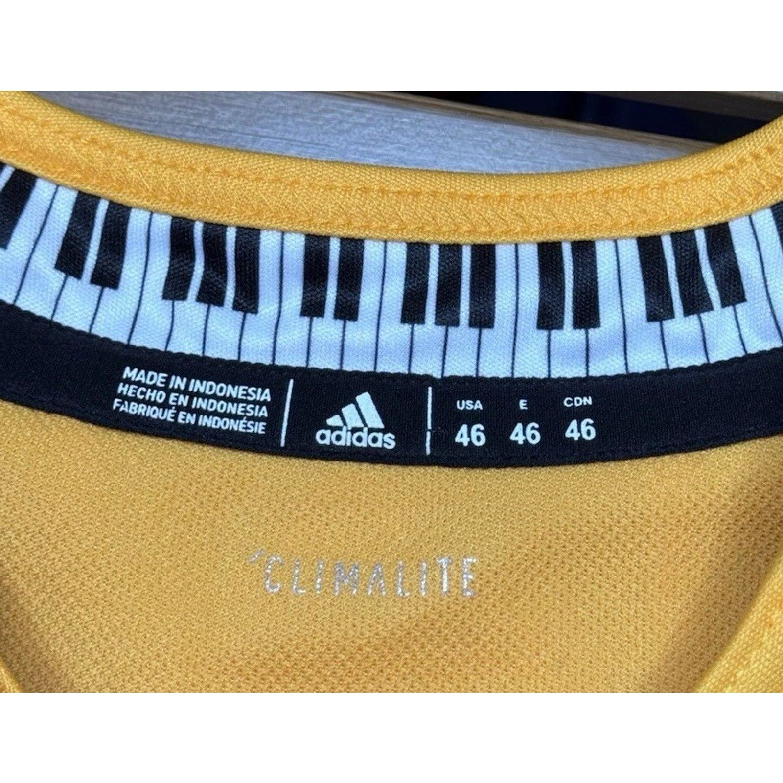Adidas Nashville Predators Jersey Adidas Men’s 46 NHL Jersey 252JA Size US S / EU 44-46 / 1 - 3 Thumbnail