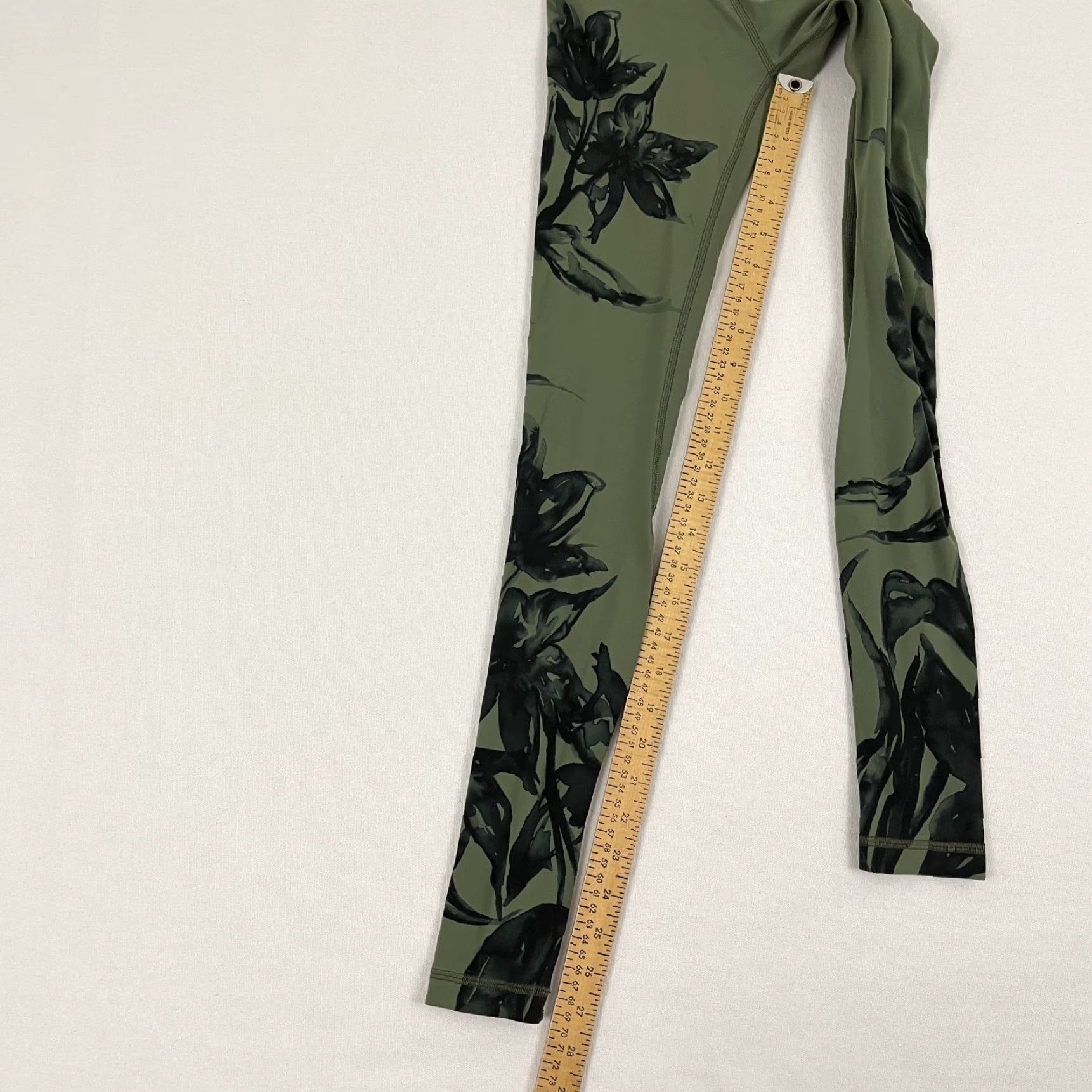 Lululemon VINTAGE Lululemon Align Pants Womens Slim Athletic 0 x 28" Green Floral Botanical Bloom Activewear Leggings Boys Girls Mens Womens Size 25" / US 0 / IT 36 - 7 Thumbnail