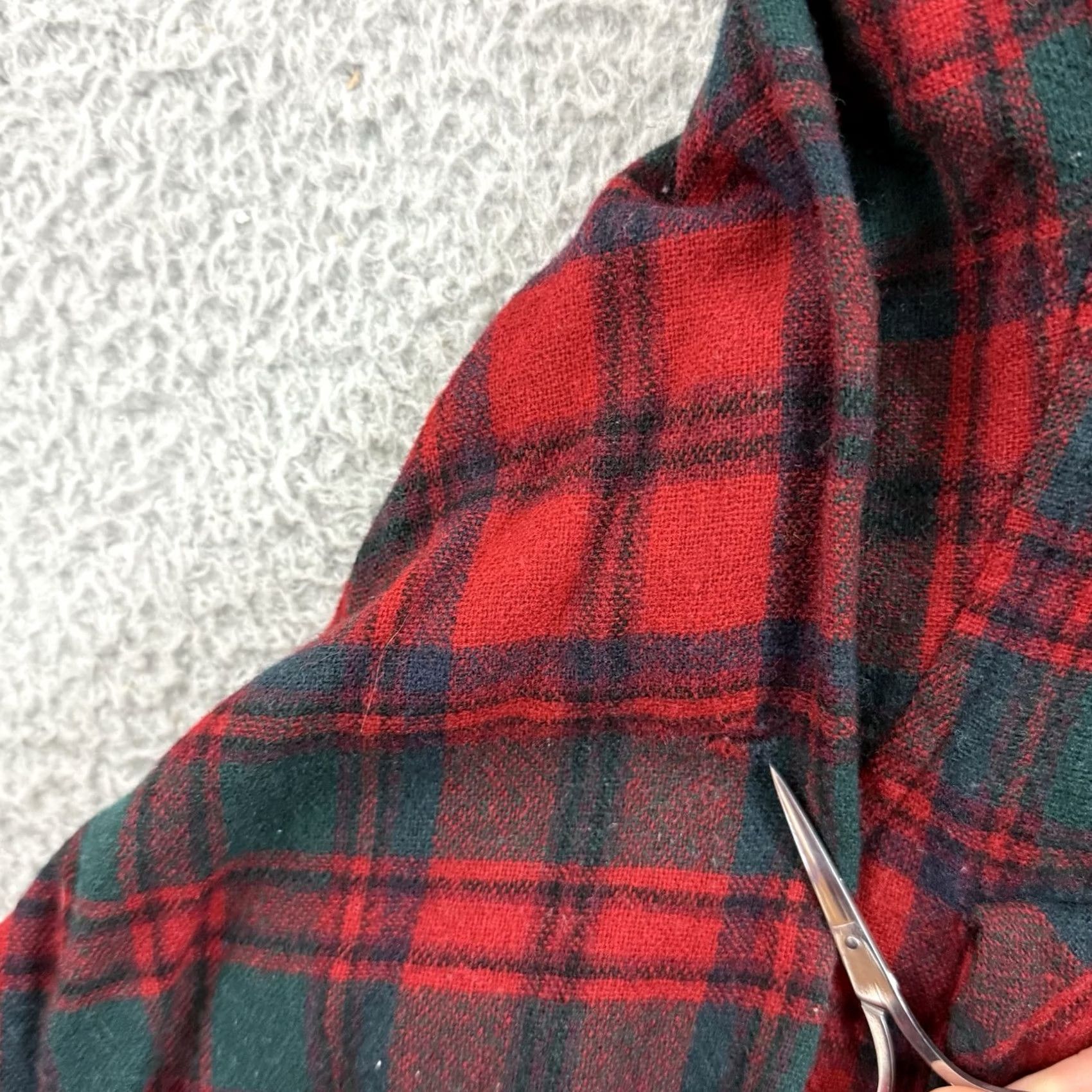 Pendleton VINTAGE Pendleton Wool Flannel Shirt Mens M Red 80s Check Plaid Button USA Size US M / EU 48-50 / 2 - 6 Thumbnail