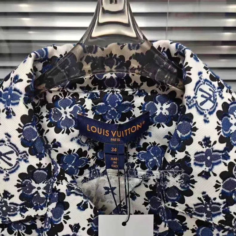 Louis Vuitton Louis Vuitton Floral denim jacket with presbyopic flowers Size XXS / US 00 / IT 34 - 2 Thumbnail