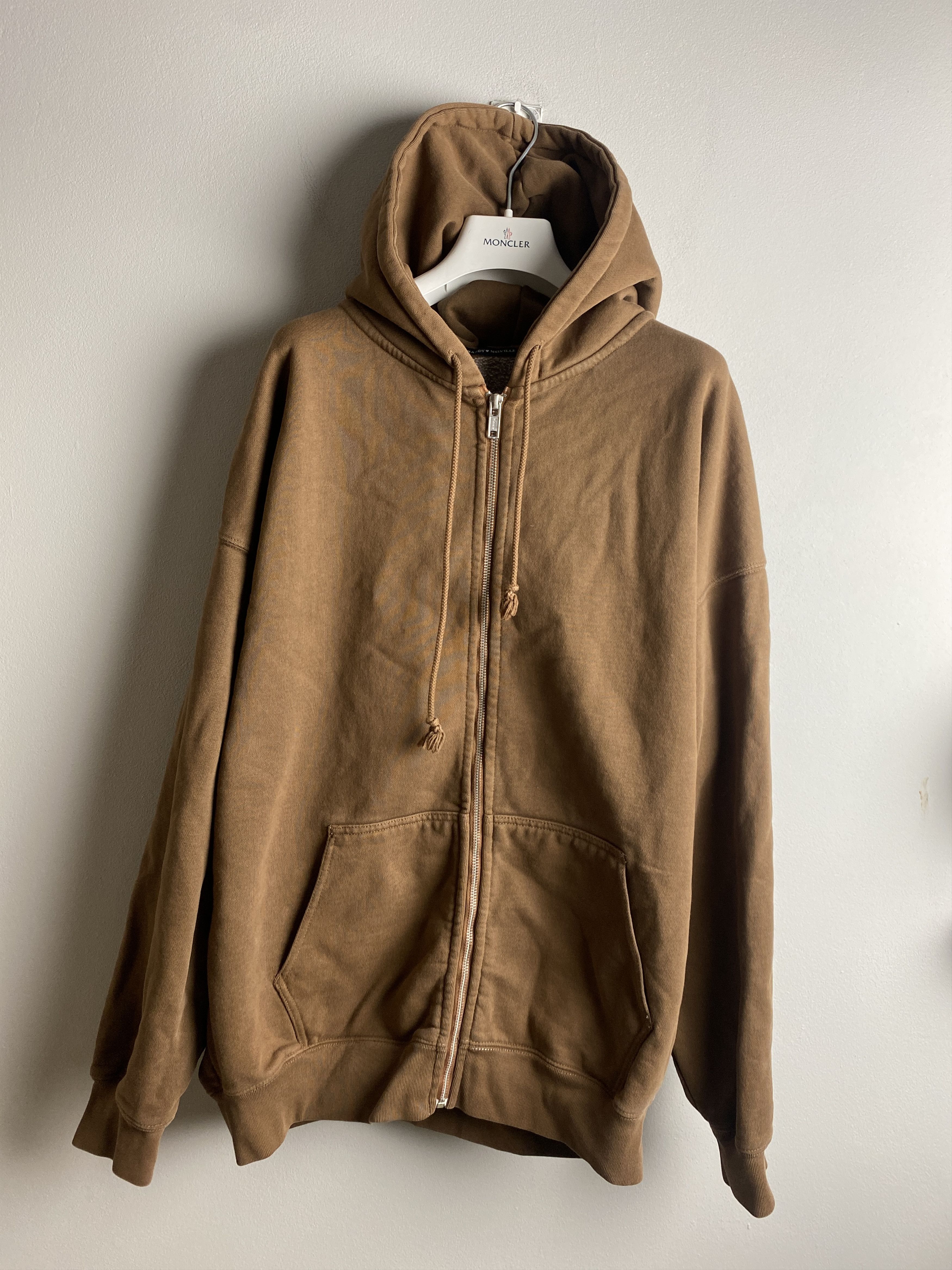 Other Brandy Melville oversized thick heavyweight zip-up hoodie Size US XL / EU 56 / 4 - 1 Thumbnail