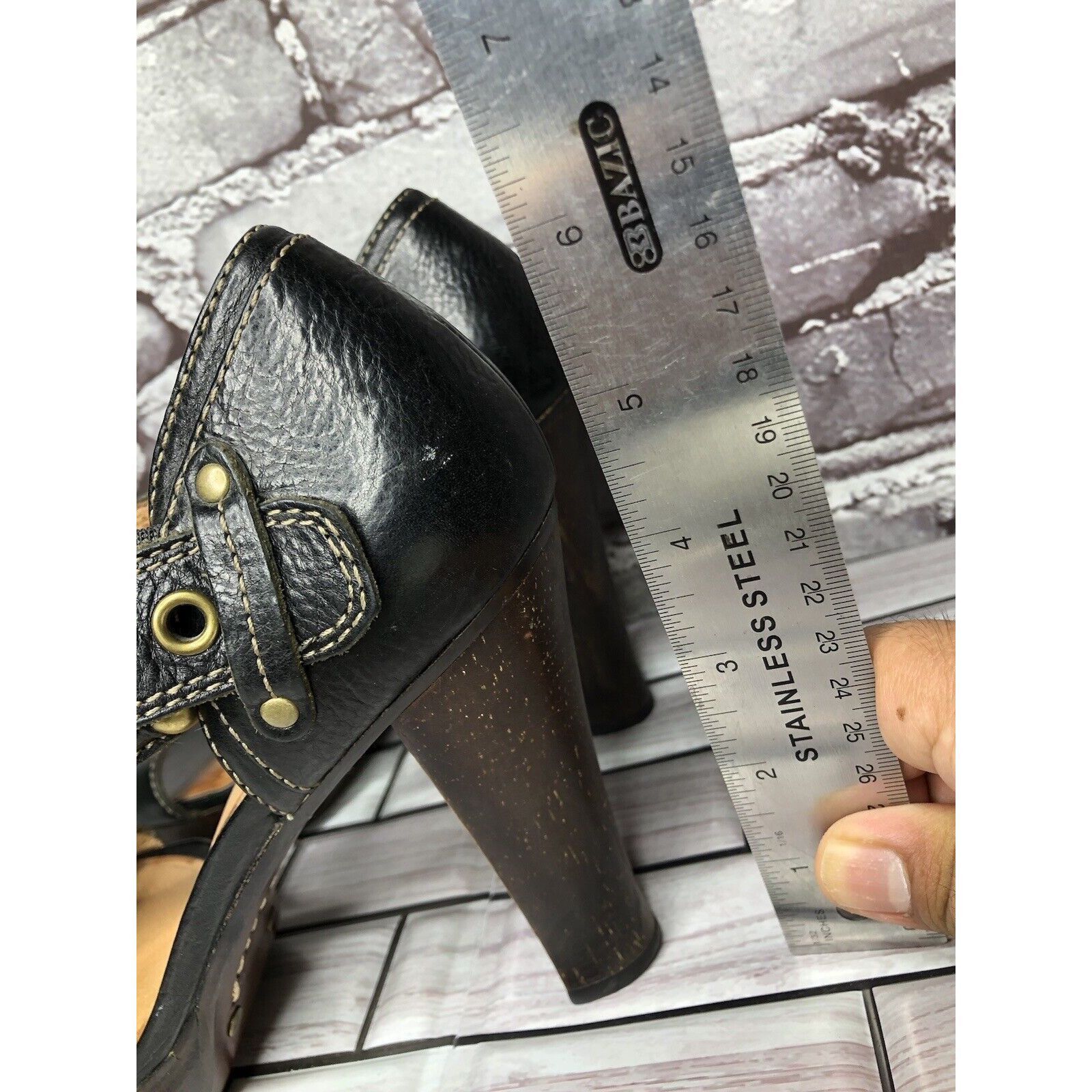 Frye Frye Gabby Bucklet Black Leather T-Strap High Heel Sandals W Size US 7 / IT 37 - 7 Thumbnail