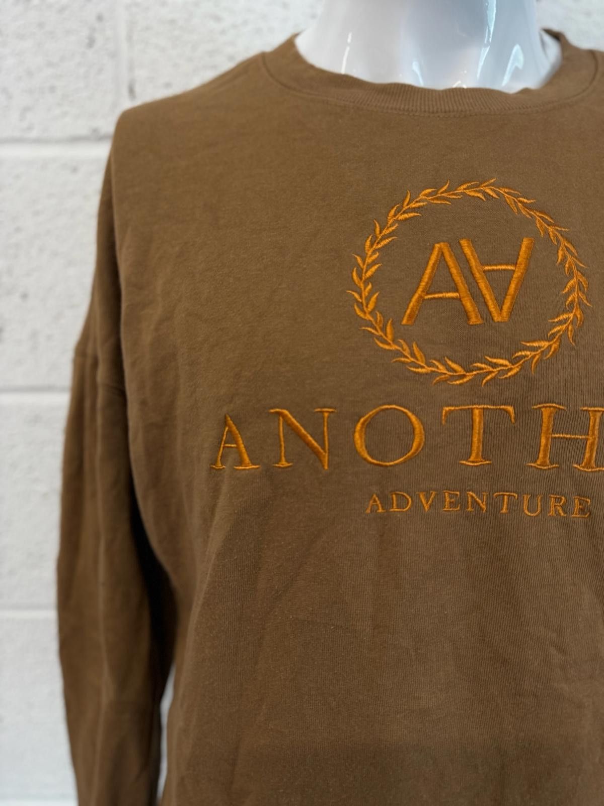 Designer Amisu Brown Another Adventure Long Sleeve Sweatshirt Size M Size US M / EU 48-50 / 2 - 3 Thumbnail