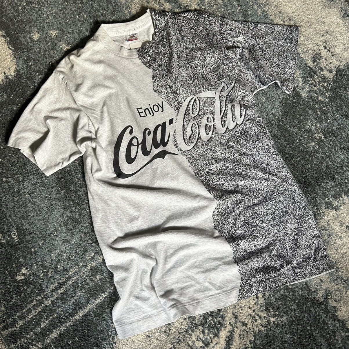 Coca Cola ASYMMETRiC ALLOVER PRiNT TELEViSiON STATiC TEE MTV CYBERPUNK Size US L / EU 52-54 / 3 - 1 Thumbnail