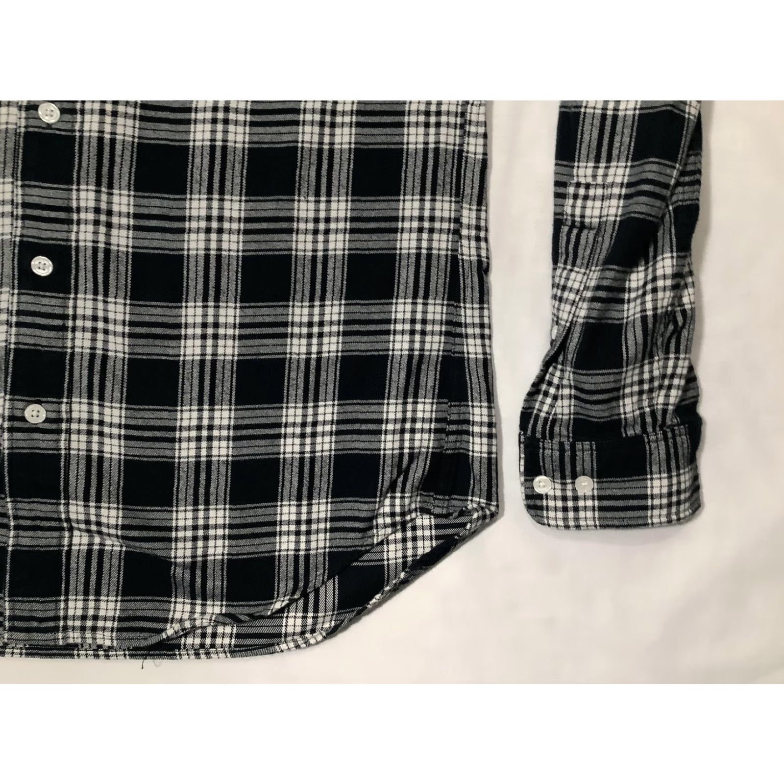 American Apparel VINTAGE? No. American Apparel Shirt Mens Medium Black White Plaid Flannel Button Long Sleeve Size US M / EU 48-50 / 2 - 4 Thumbnail