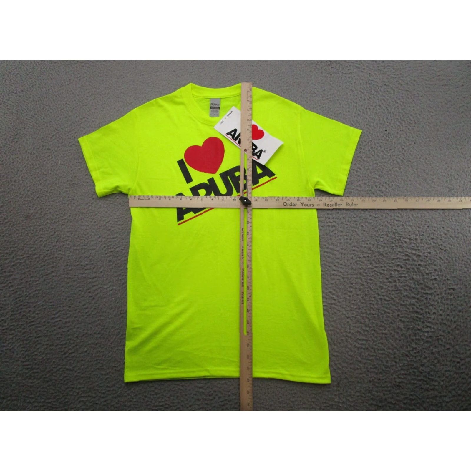 Gildan VINTAGE I Love Aruba Spell Out Lime Green T-Shirt W/Sticker Adult Size S Tourist NEW Size US S / EU 44-46 / 1 - 5 Thumbnail