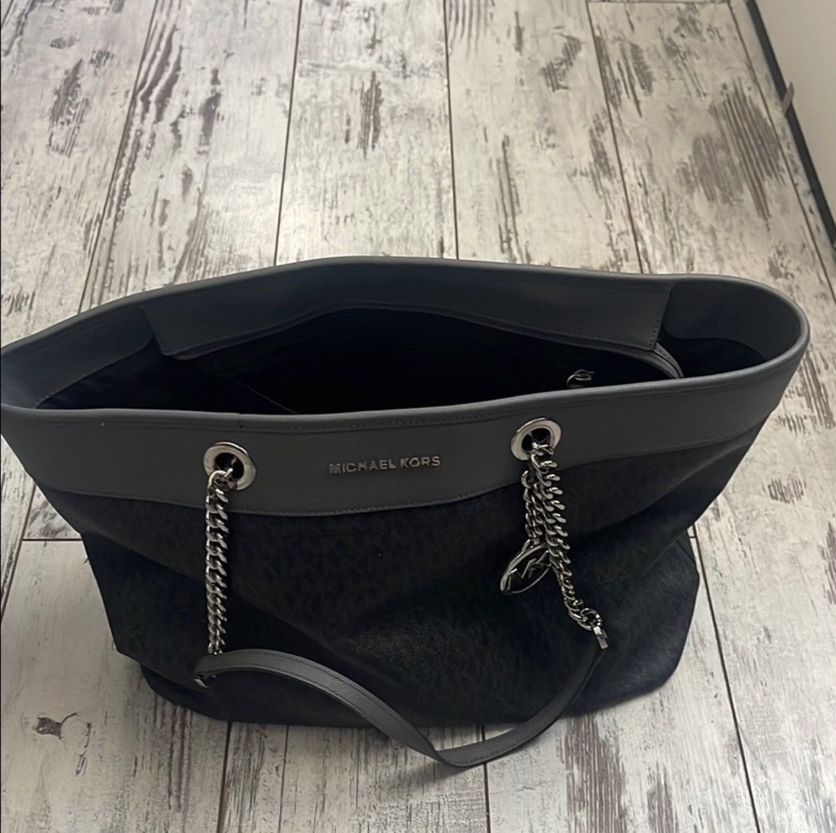 Michael Kors KORS Michael Kors Black Tote with Chain Straps Size ONE SIZE - 1 Thumbnail