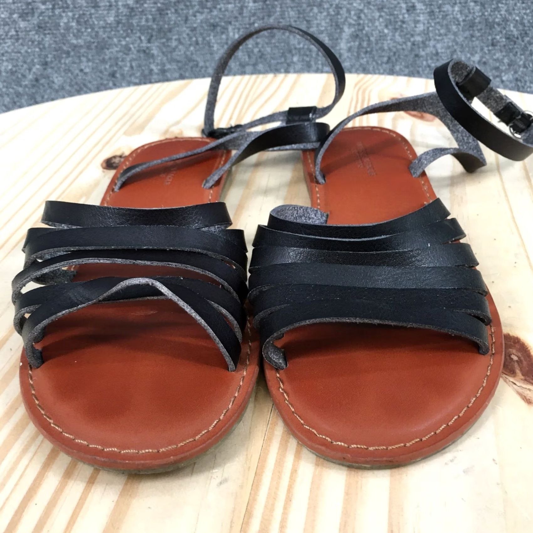 American Eagle Outfitters American Eagle Outfitters Sandal Womens 6 Black Strappy Gladiator Open Toe Flats Size US 6 / IT 36 - 4 Thumbnail