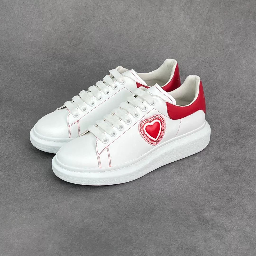 Alexander McQueen Alexander McQueen Casual Lowtop Sneakers 6 Men Size US 6 / EU 39 - 1 Thumbnail