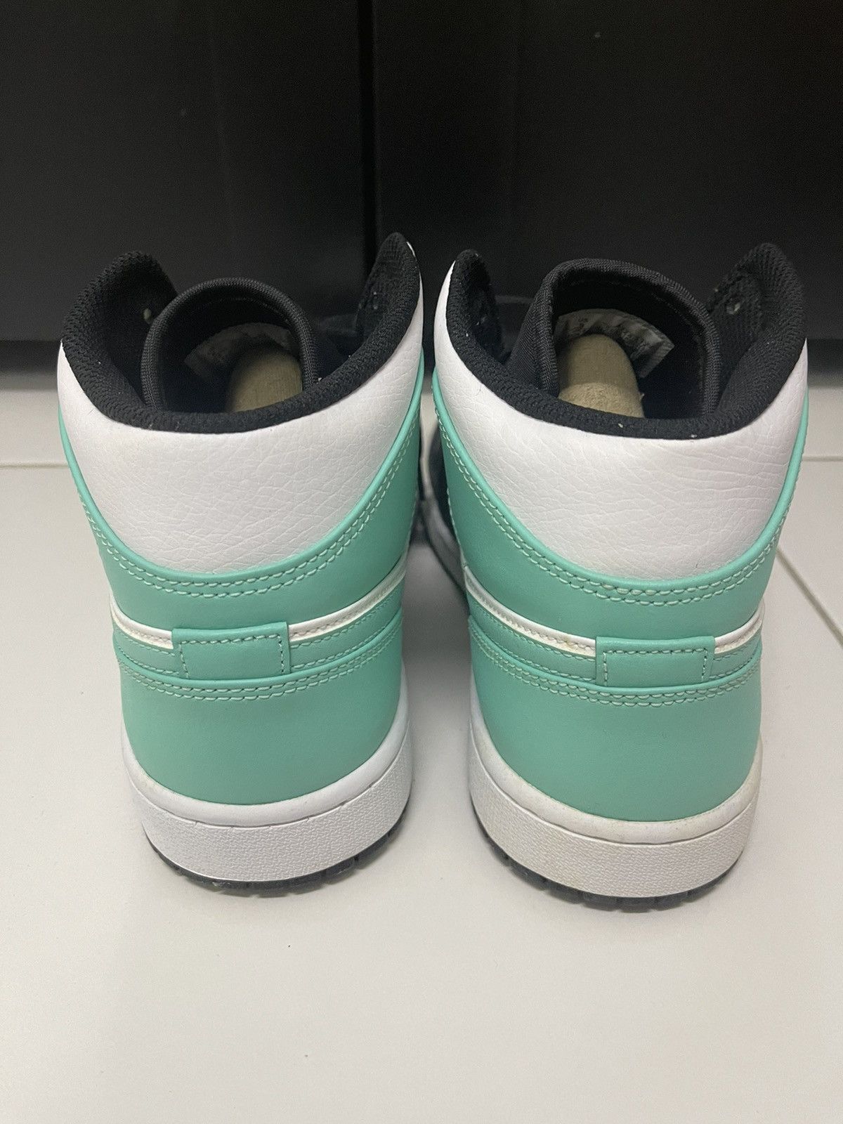 Jordan Brand Rare NIKE AIR JORDAN AJ1 Mid Tropical Twist White Black Size US 9 / EU 42 - 6 Thumbnail