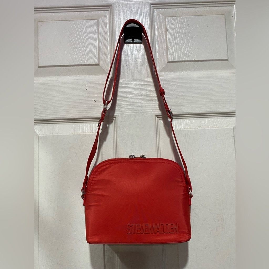 Steve Madden Steve Madden Red Satin Dome Crossbody Bag Size ONE SIZE - 6 Thumbnail