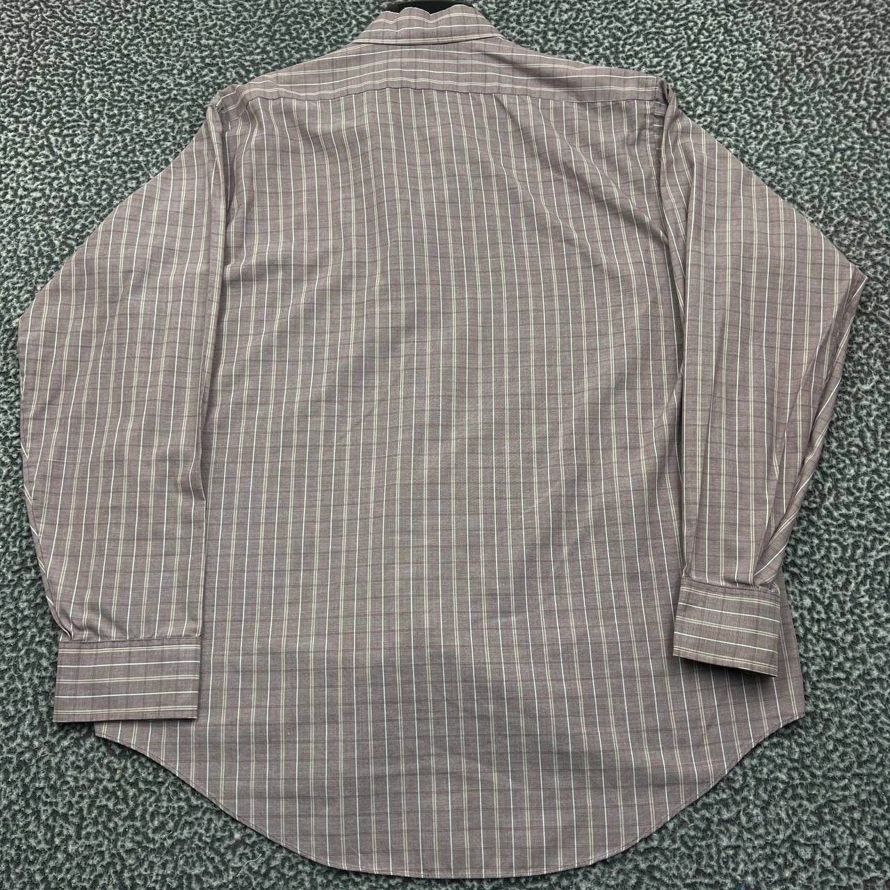 Van Heusen Van Heusen Button Down Men 16 1/2 34-35 Brown Plaid Collared Size US L / EU 52-54 / 3 - 2 Thumbnail