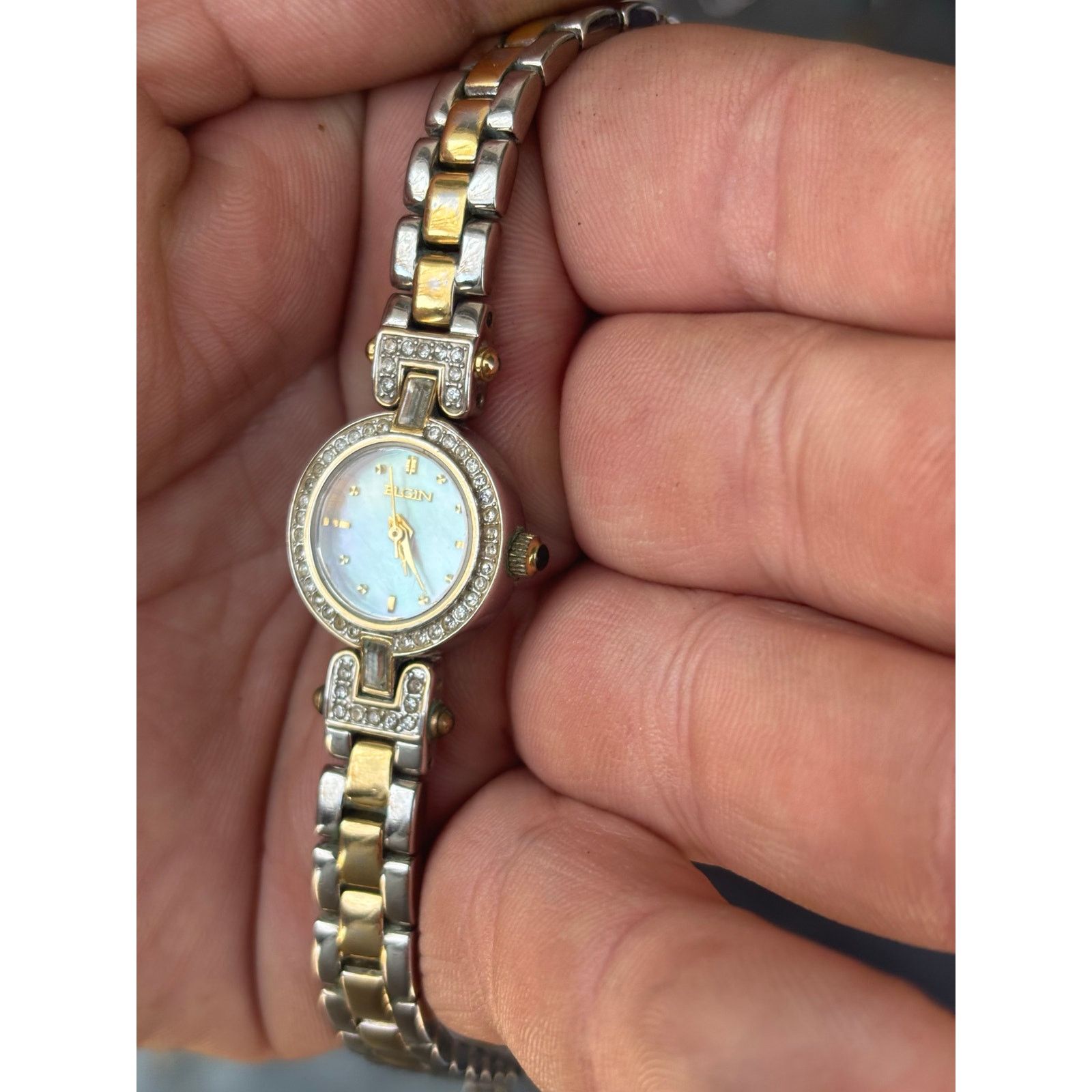 Elgin National Watch Company Elgin 2-Tone Women’s Watch! New Battery! Size ONE SIZE - 3 Thumbnail