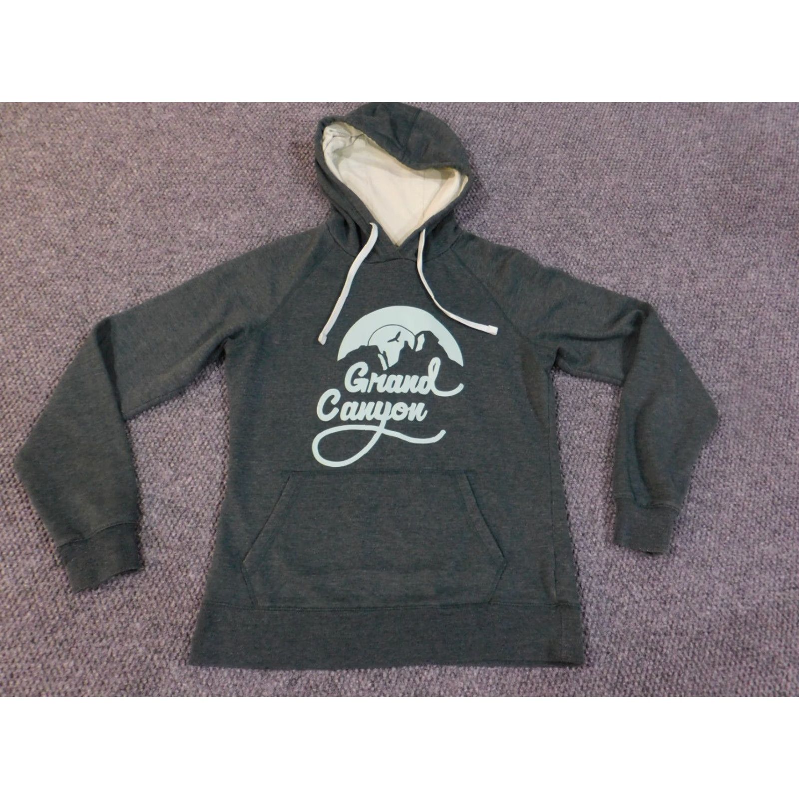 The North Face VINTAGE? The North Face Hoodie Women M Green Outdoors Grand Canyon Graphic Pockets Logo Size M / US 6-8 / IT 42-44 - 2 Thumbnail