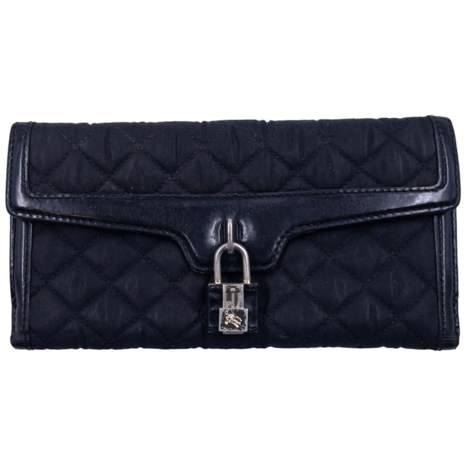 Burberry Vintage Burberry Quilted Purse Size ONE SIZE - 1 Thumbnail