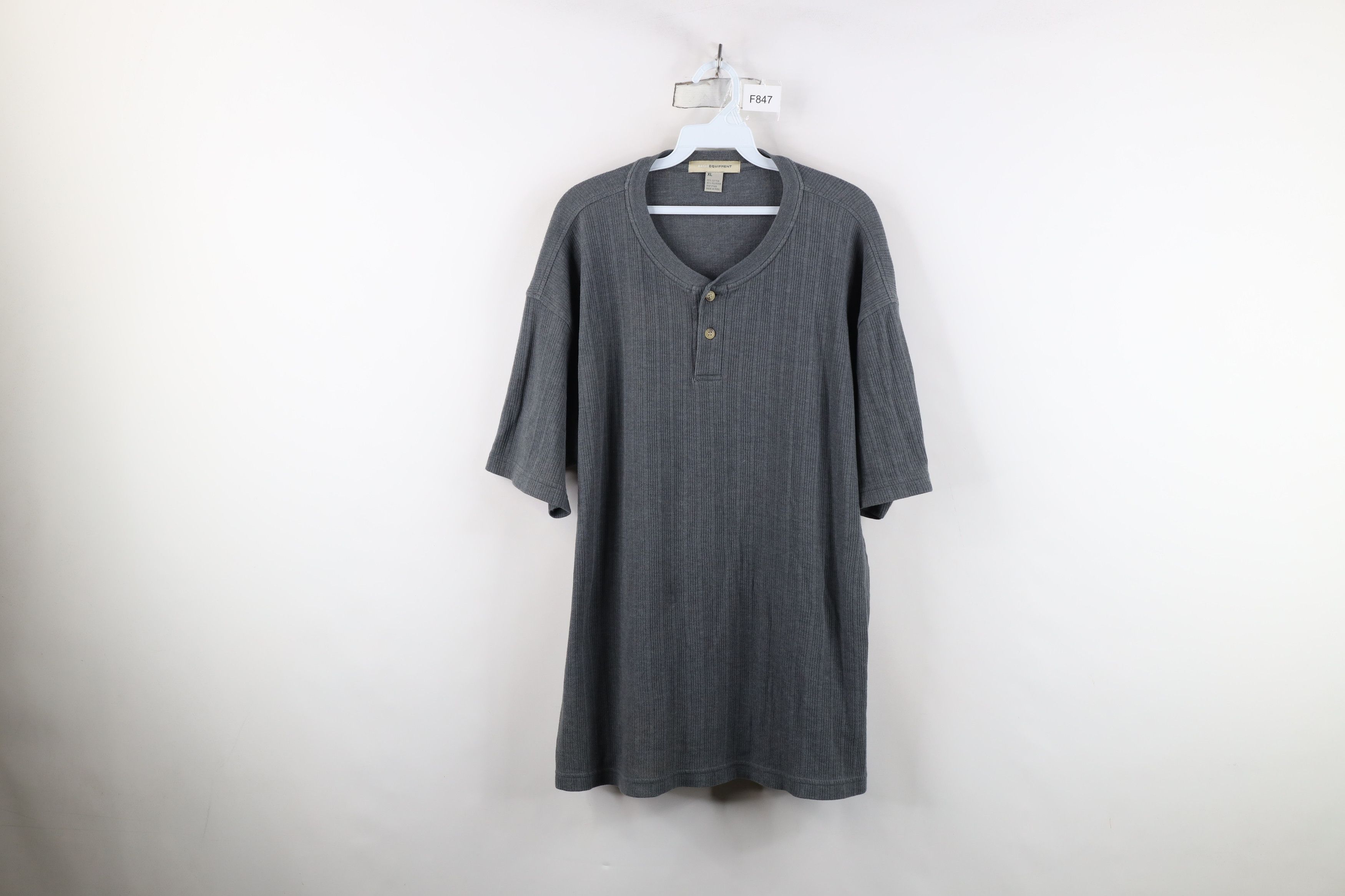 Vintage Vintage 90s Streetwear Knit Short Sleeve Henley T-Shirt Gray Size US XL / EU 56 / 4 - 1 Thumbnail