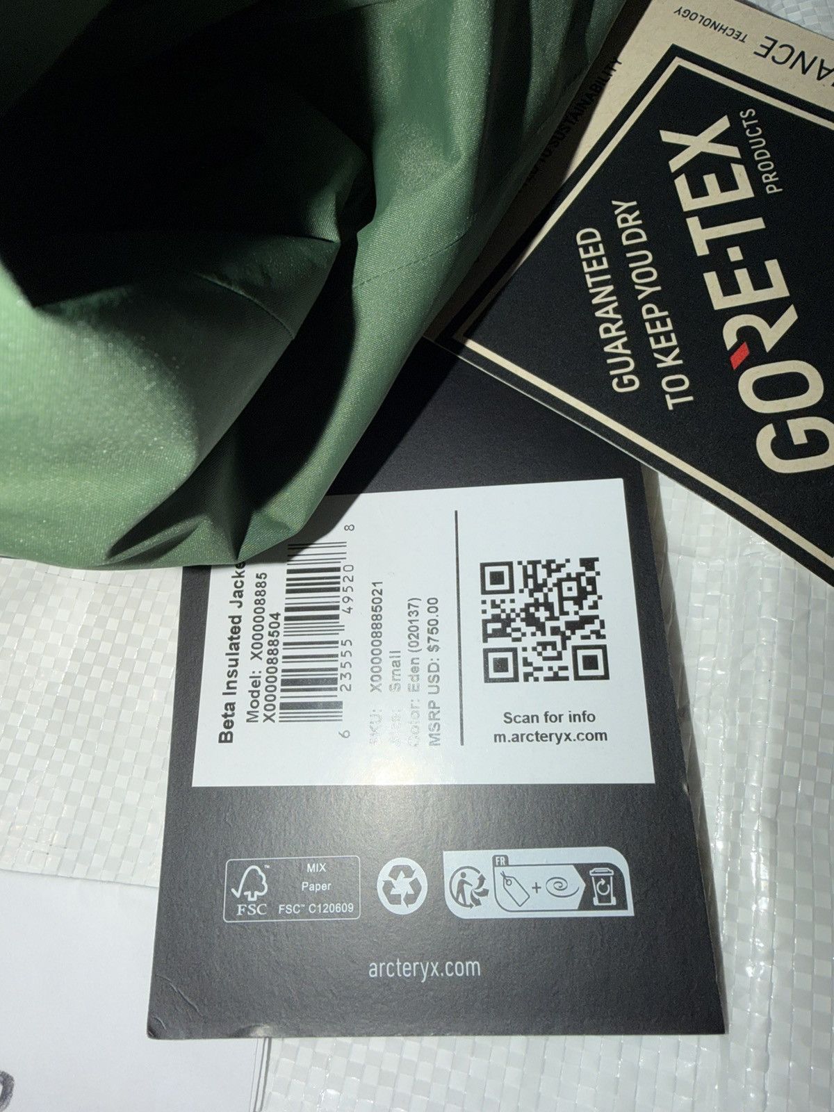 Arc'teryx Arc’teryx Beta Insulated Jacket Eden Size US S / EU 44-46 / 1 - 10 Thumbnail