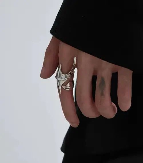 Jewelry Ishiyama x Yui Cyberpunk Alien Irregular Ring Size ONE SIZE - 6 Thumbnail
