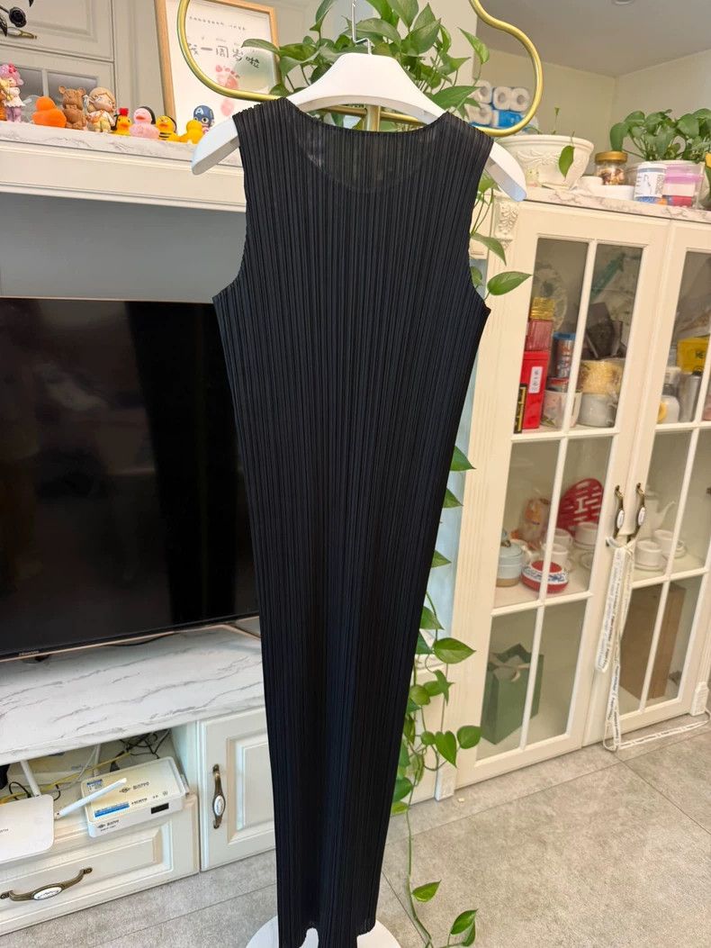 Issey Miyake Issey Miyake size:5 black dress Size XS / US 0-2 / IT 36-38 - 5 Thumbnail