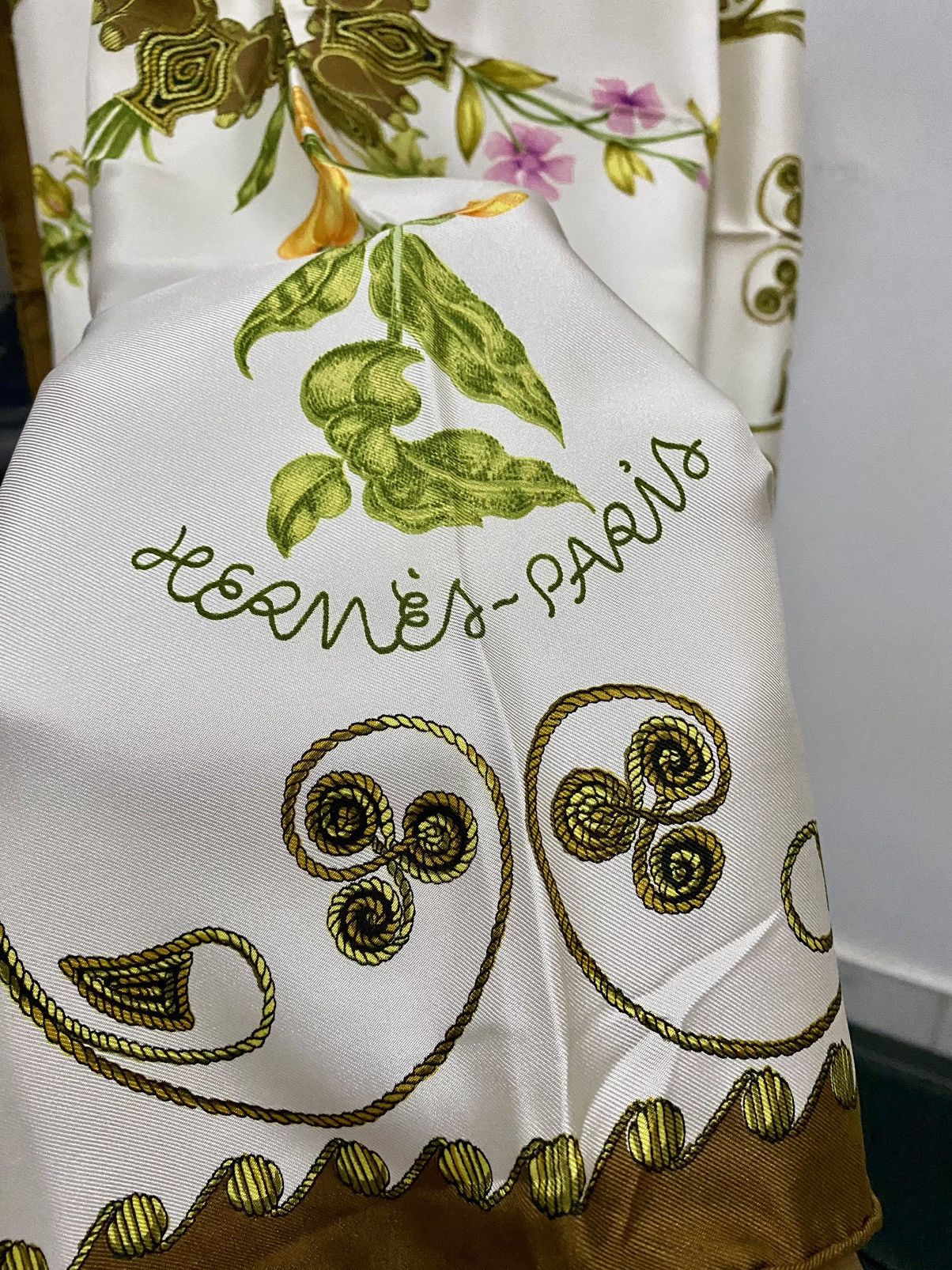 Hermes Vintage Hermes Silk Scarves Arabesques Size ONE SIZE - 13 Thumbnail