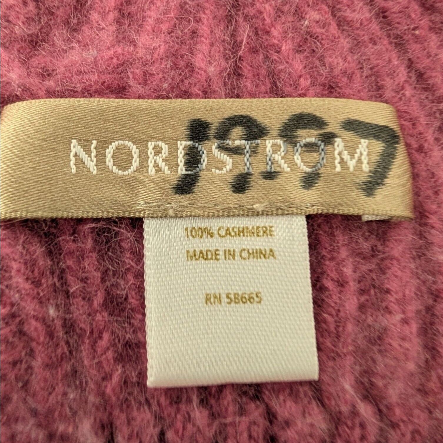 Nordstrom Nordstrom 100% Cashmere Cable Knit Scarf Pink Rectangle Size ONE SIZE - 4 Thumbnail