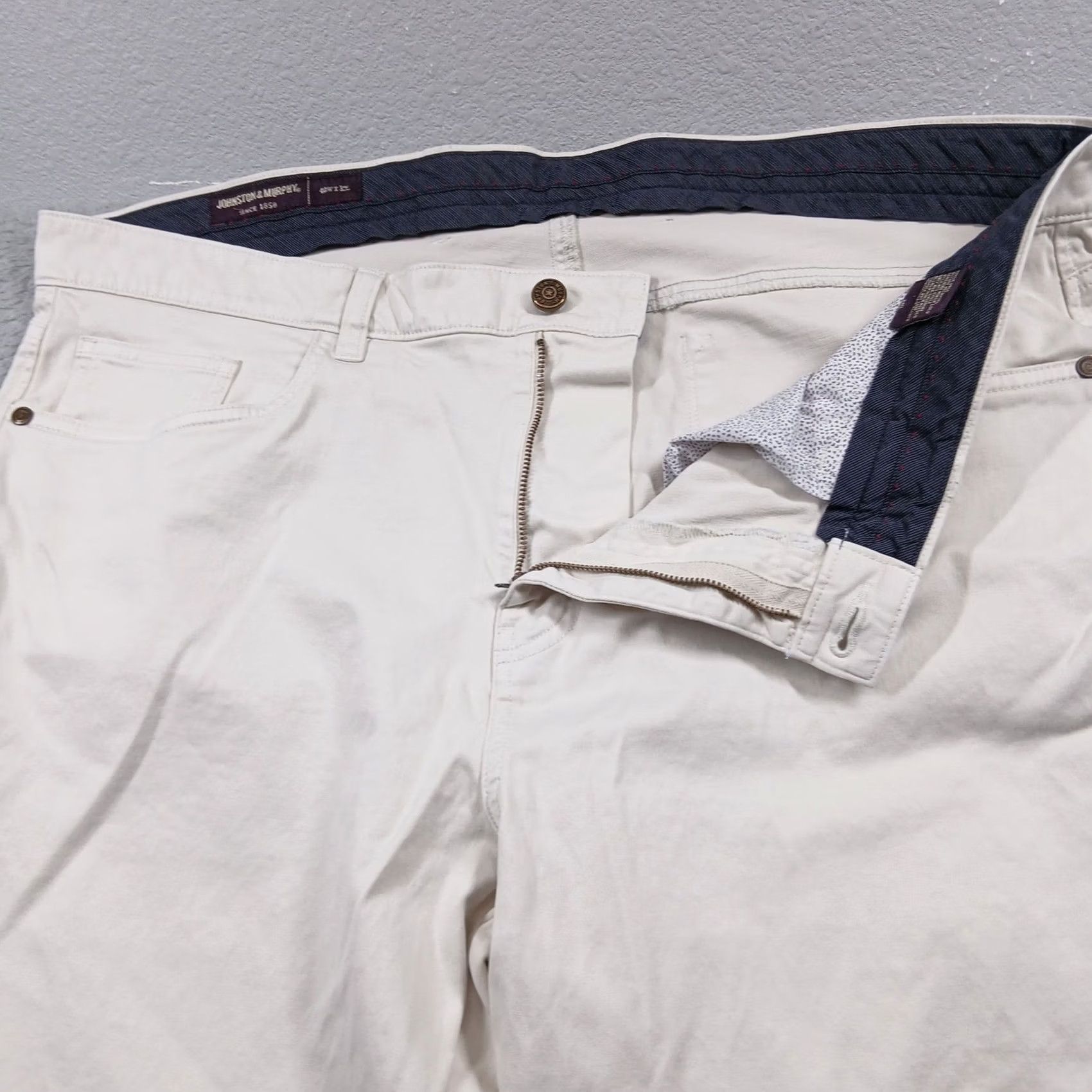 Johnston & Murphy VINTAGE? No. Johnston & Murphy XC4 5-Pocket Performance Pants Men 40x32 Khaki Beige Python? Size US 40 / EU 56 - 5 Thumbnail