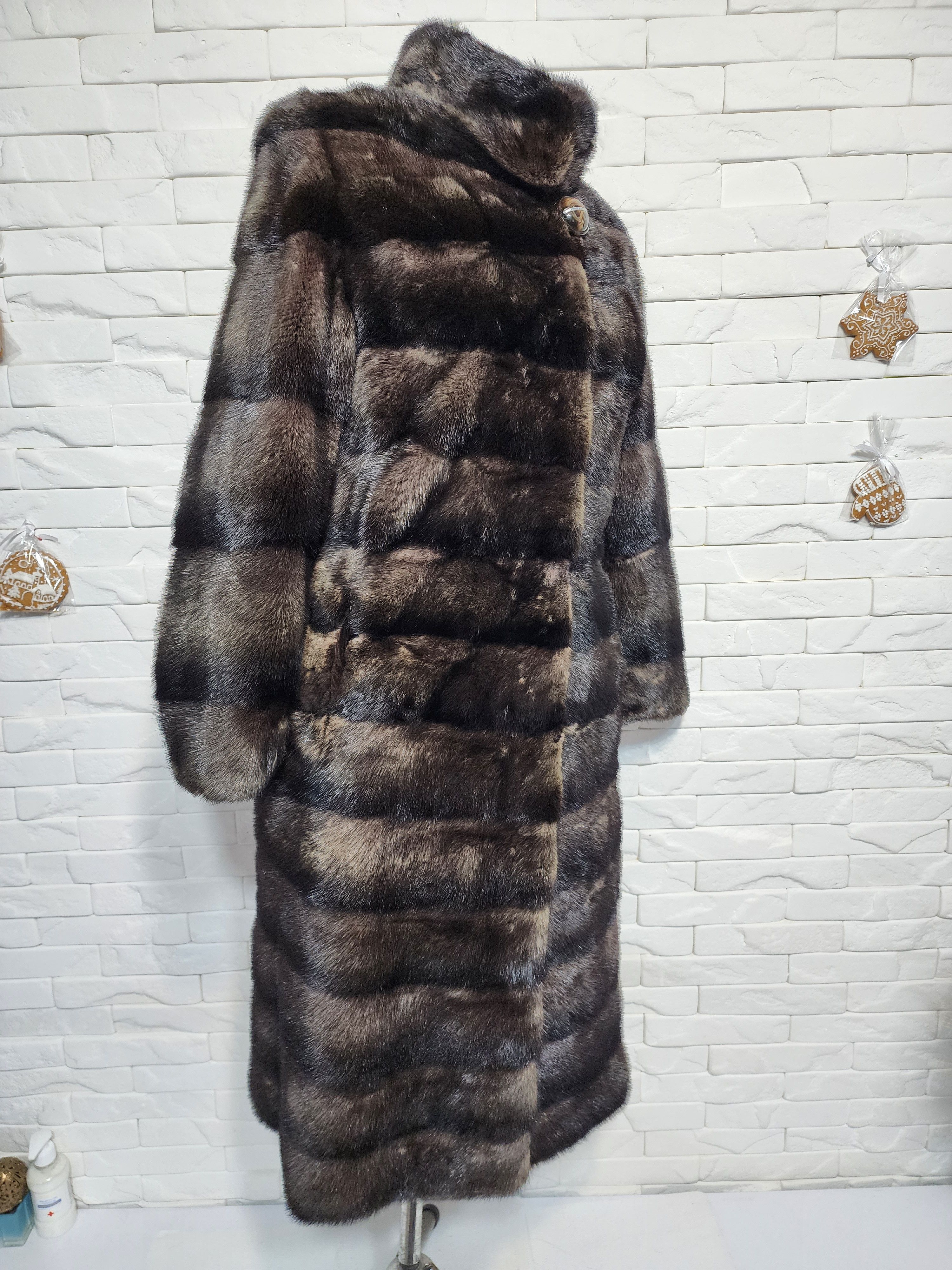 Furla Brown Fur Coat: Women's Mink Coat. Size S / US 4 / IT 40 - 3 Thumbnail