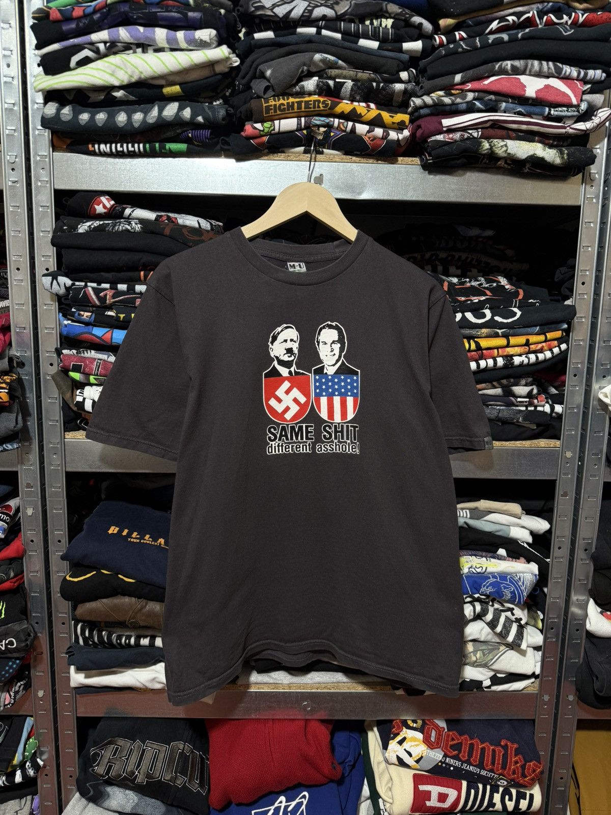 Vintage VINTAGE 00S WORDING SAME SHIT DIFFERENT ASSHOLE T-SHIRT Y2K Size US XL / EU 56 / 4 - 1 Thumbnail