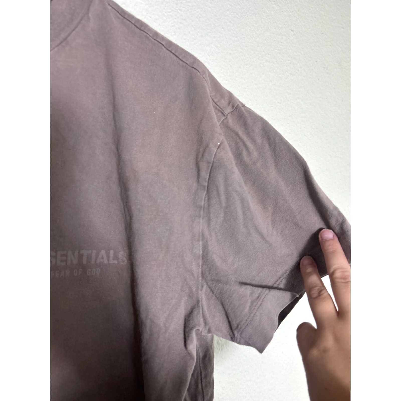 Fear of God VINTAGE Essentials Fear Of God Brown Short Sleeve T Shirt Size S Men Stains Holes Size US S / EU 44-46 / 1 - 5 Thumbnail