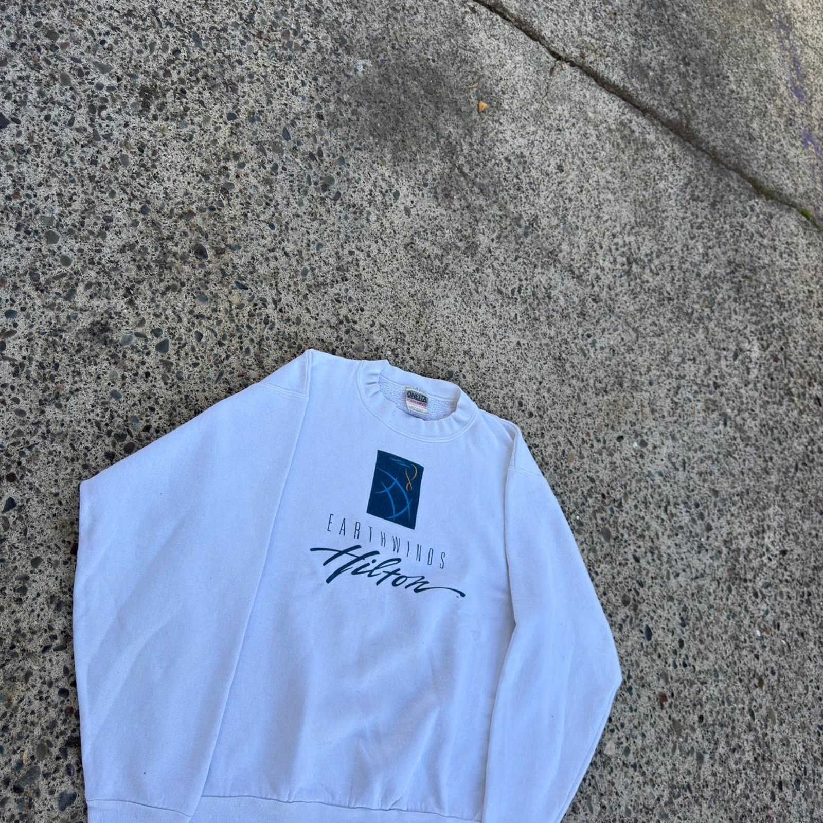 Other Vintage 90s earth winds hilton Size US L / EU 52-54 / 3 - 2 Thumbnail
