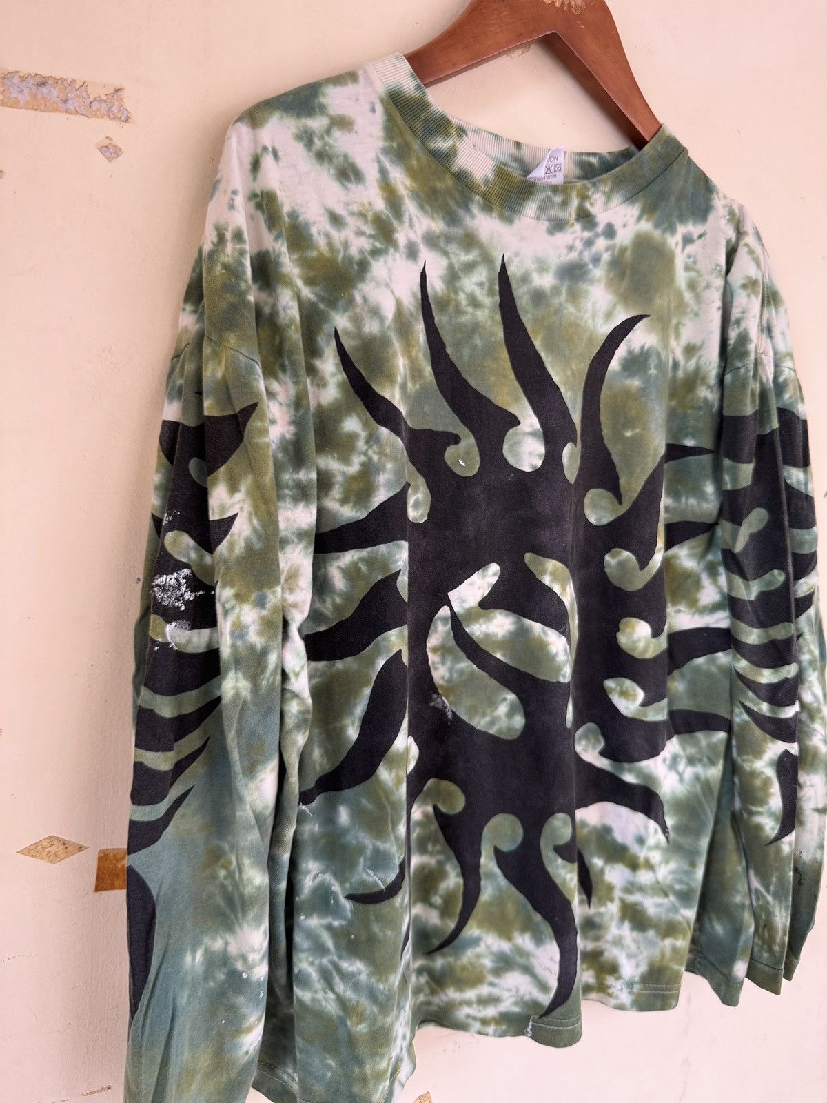 Band Tees × Vintage *RARE* VINTAGE 90s Y2K TRIBAL SPIRAL TIE DYE T-SHIRT METAL Size US XL / EU 56 / 4 - 3 Thumbnail