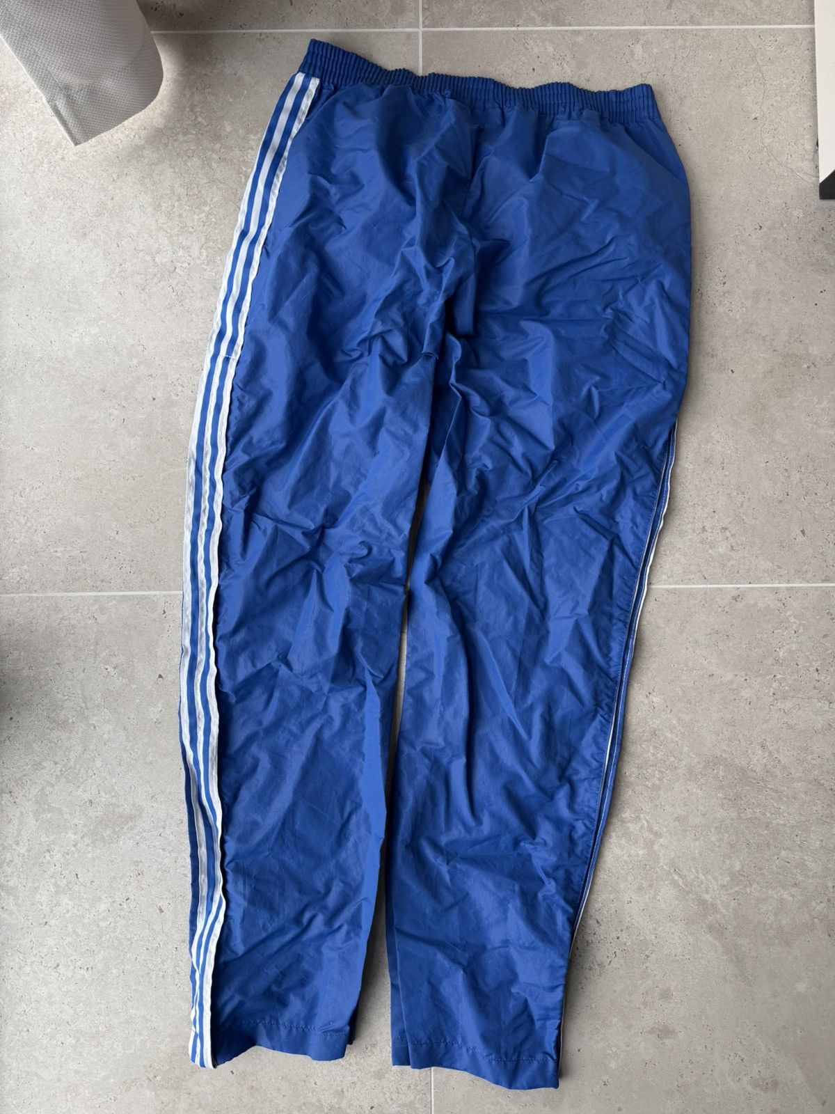 Adidas Vintage Adidas Nylon Pants Size M Size US 32 / EU 48 - 2 Thumbnail