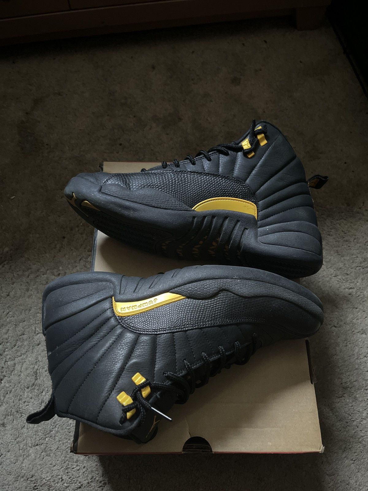 Jordan Brand Air Jordan 12 black taxi Size US 11 / EU 44 - 4 Thumbnail