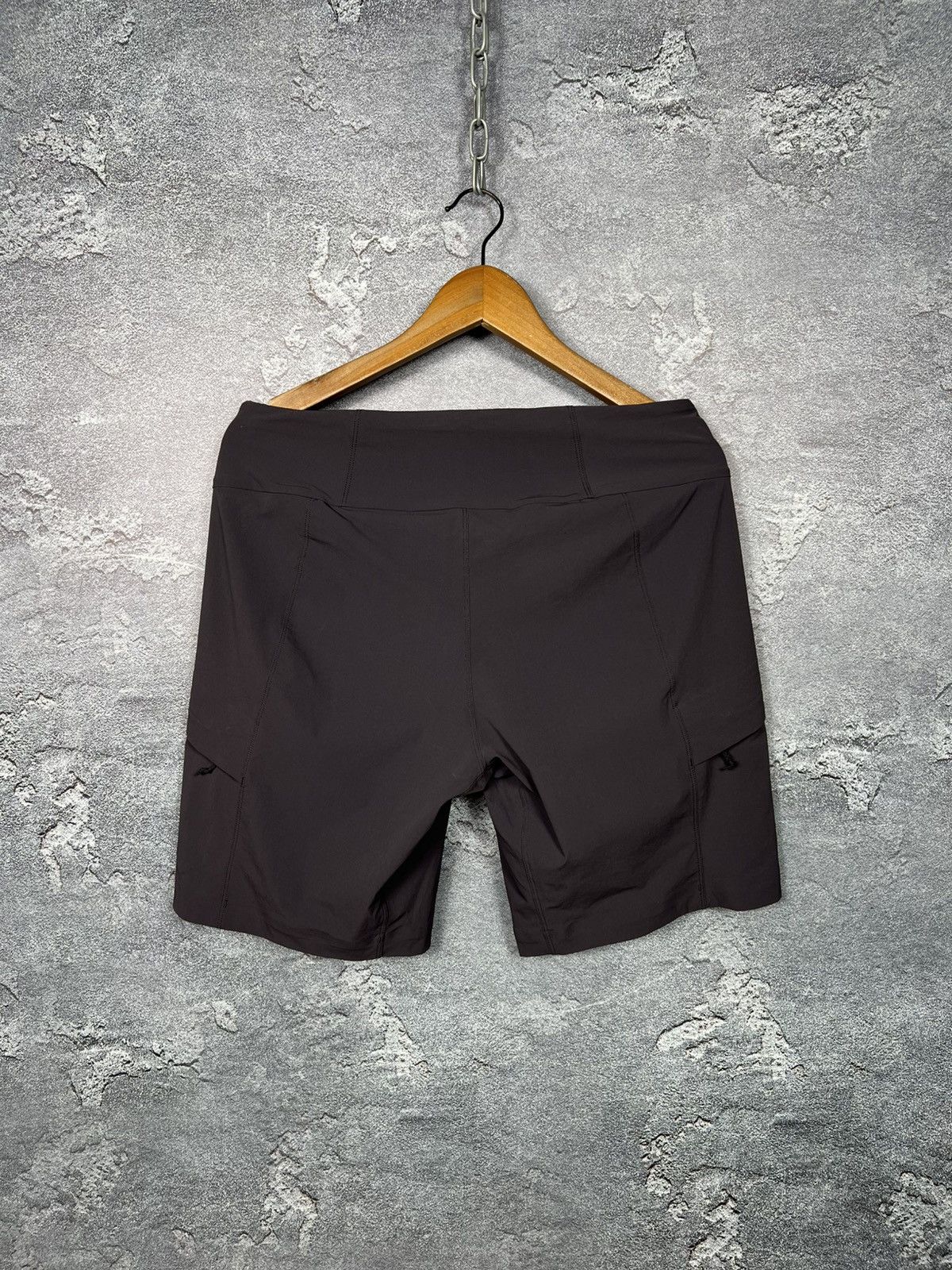 Arc'teryx Arcteryx Sabria Women’s Nylon Shorts Gorpcore Size 32" / US 10 / IT 46 - 11 Thumbnail
