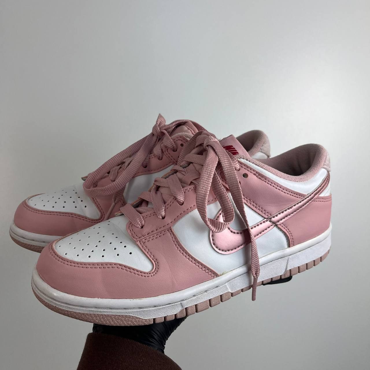 Nike Nike Dunk Low Pink White Sneakers Womens Size 5Y Eu 37.5 Size US 5 / IT 35 - 2 Thumbnail