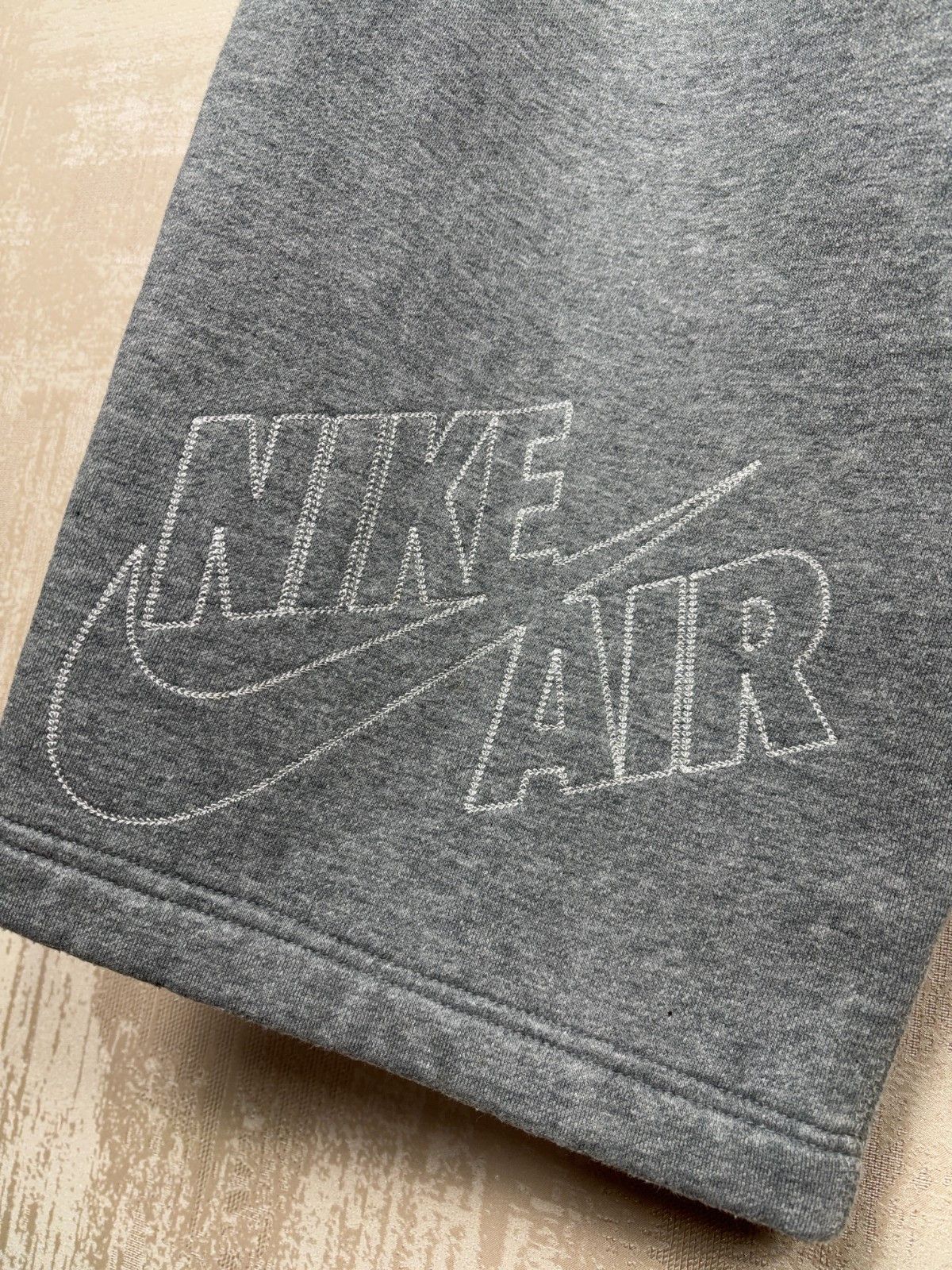 Nike Vintage Nike Air Logo Baggy Sweatpants Fleece US/UK 28-30 Size US 30 / EU 46 - 22 Thumbnail